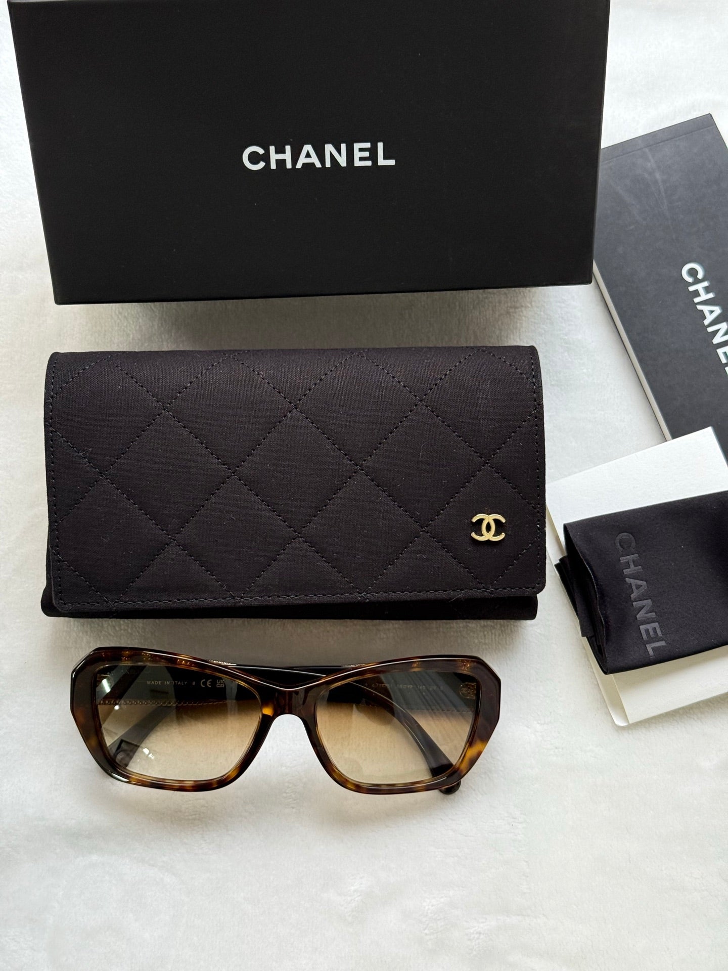 CHANEL Sunglasses