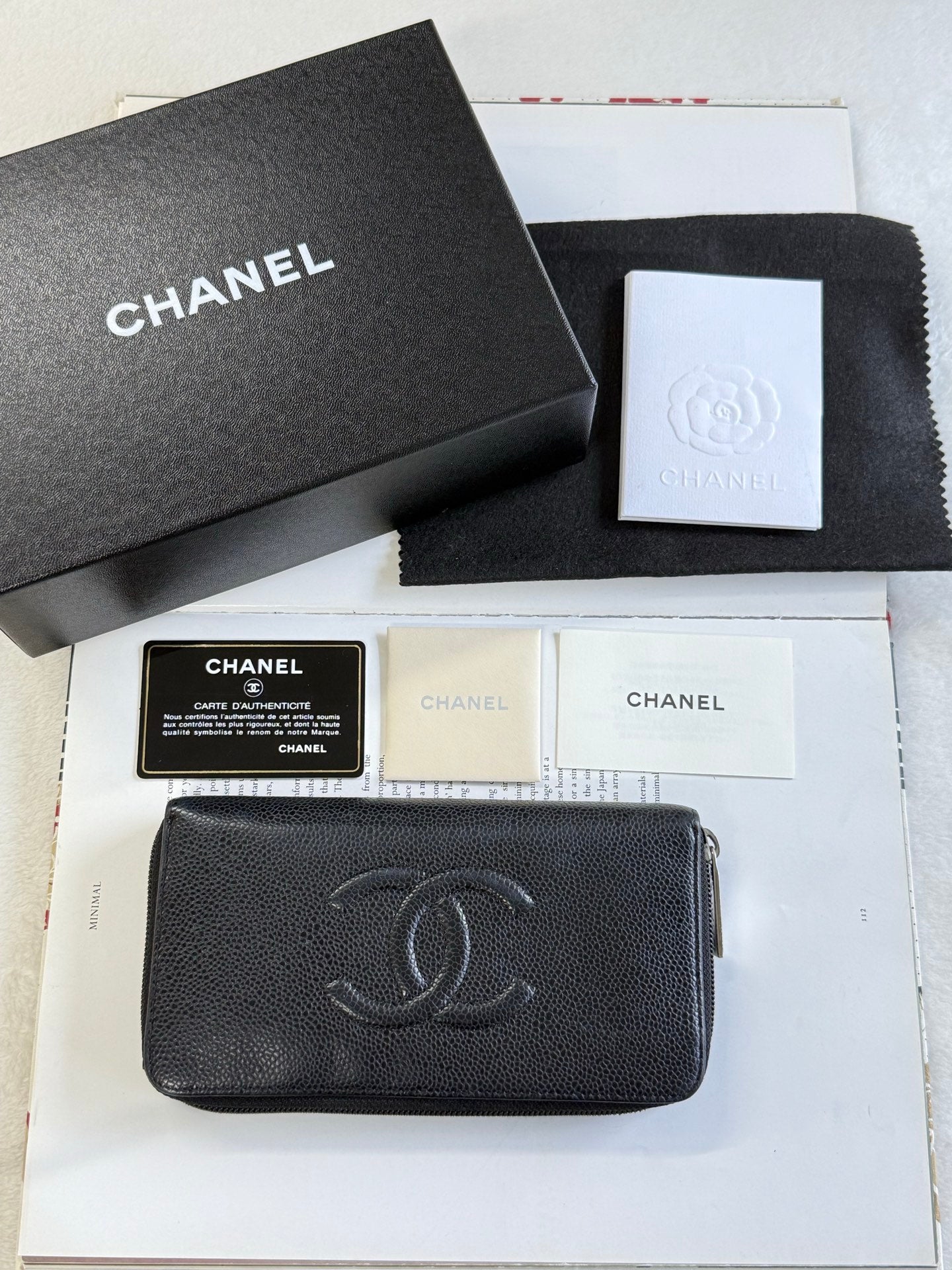 CHANEL Cavier Wallet
