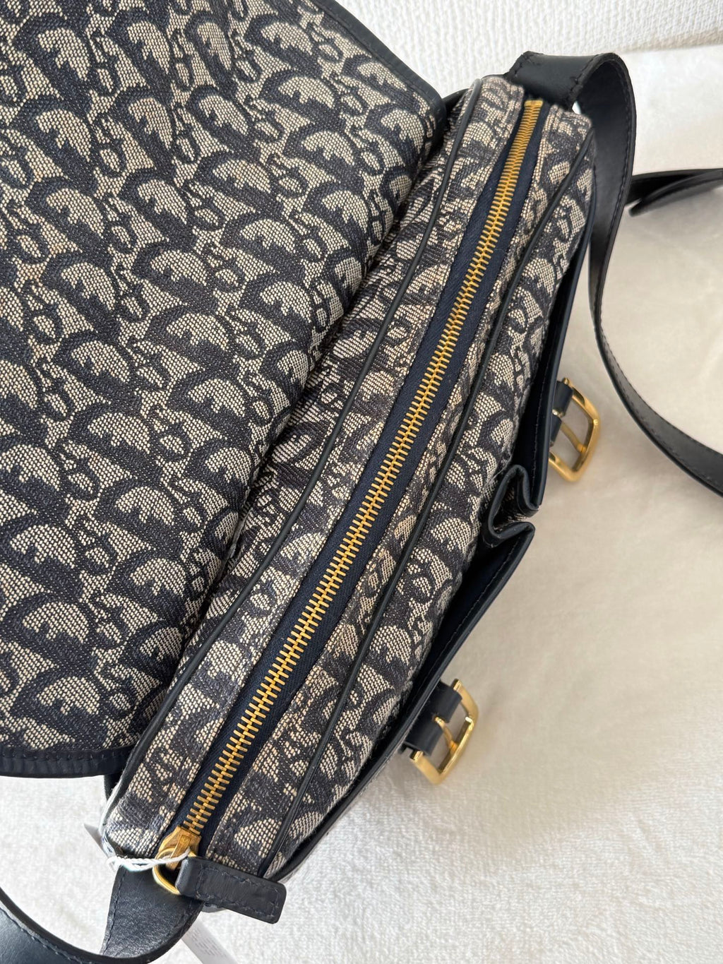CHRISTIAN DIOR D'Oblique Messenger Shoulderbag