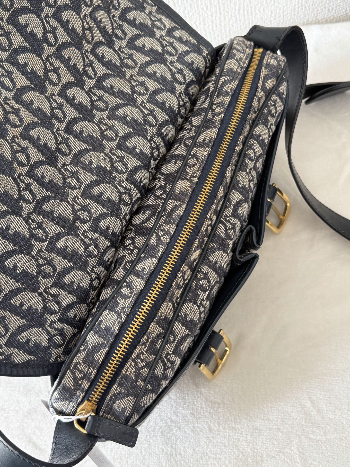 CHRISTIAN DIOR D'Oblique Messenger Shoulderbag
