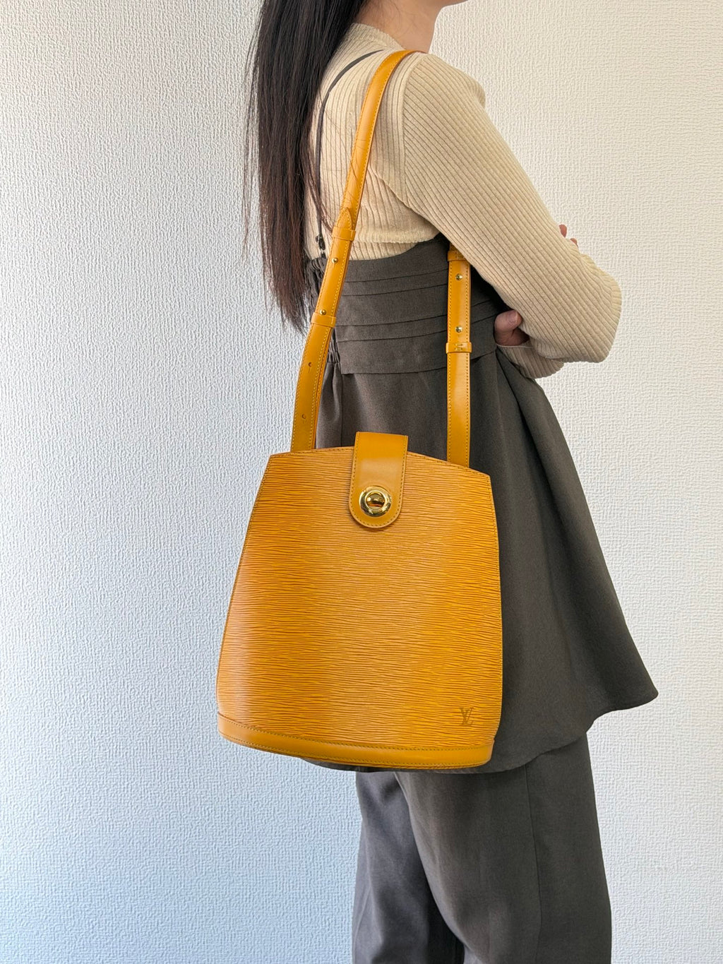 LOUIS VUITTON EPI Bucket Shoulder bag