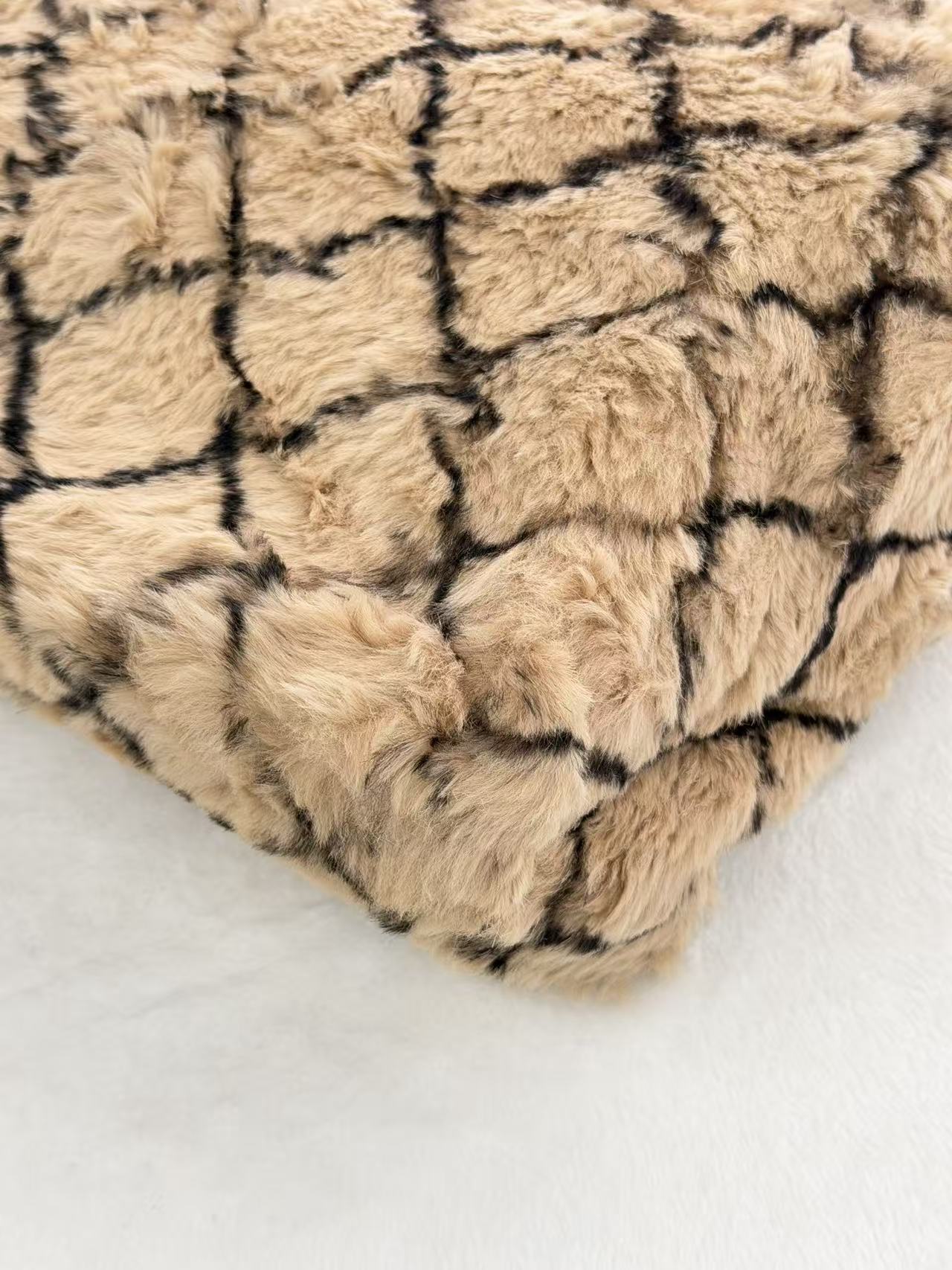 CHANEL Rabbit Fur Totebag