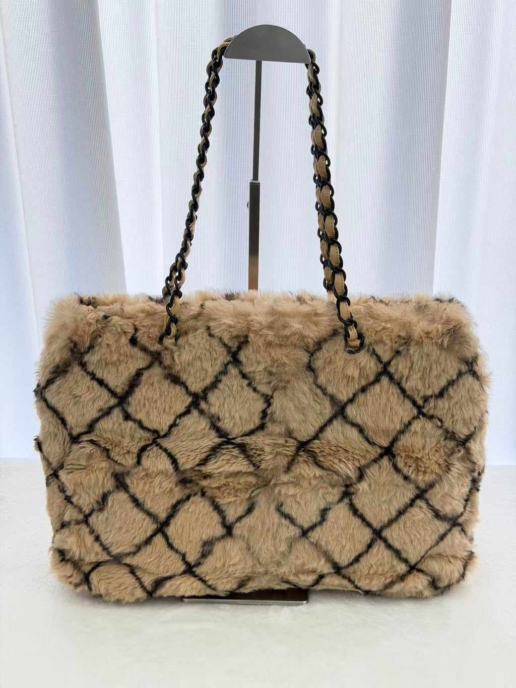 CHANEL Rabbit Fur Totebag