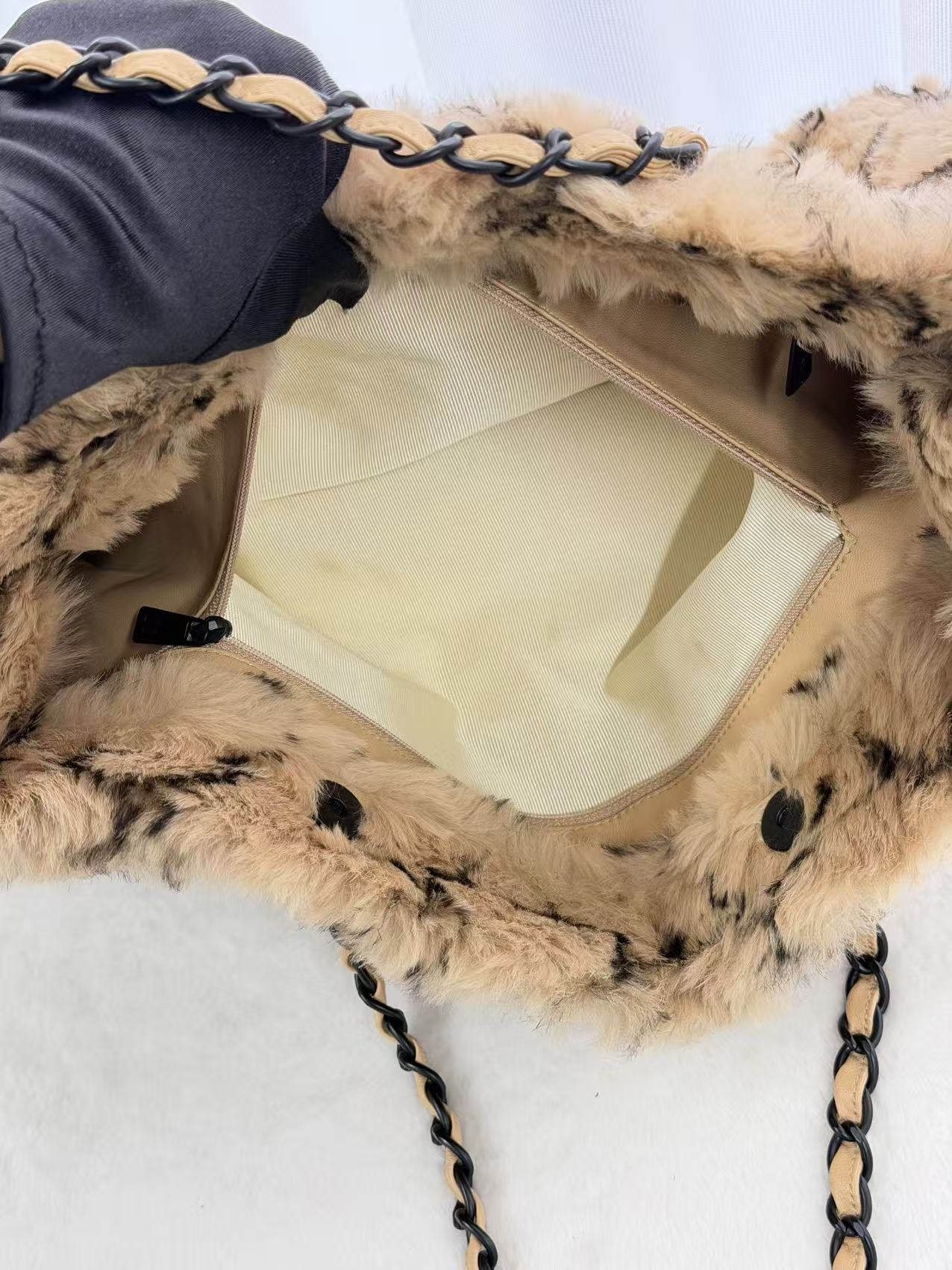 CHANEL Rabbit Fur Totebag