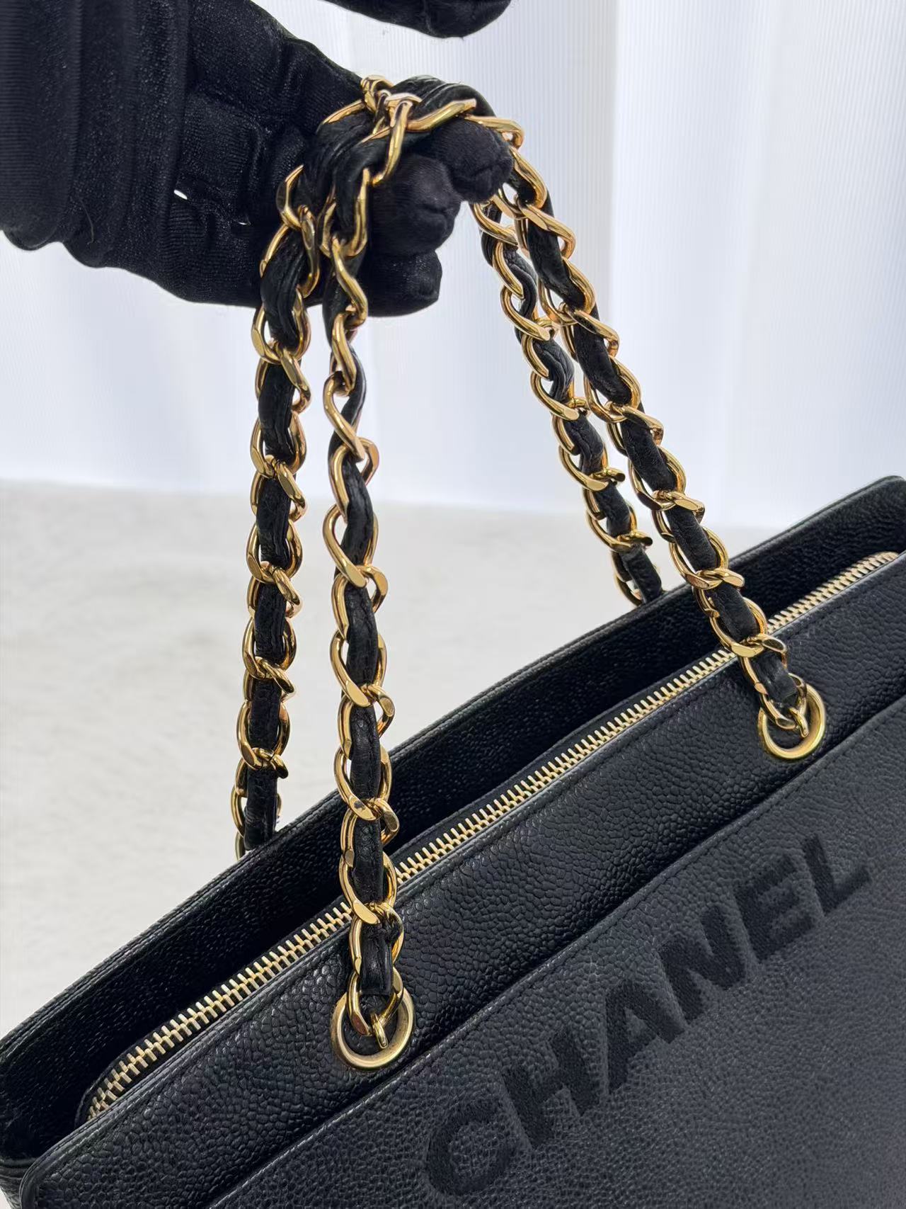 CHANEL Cavier Tote chainbag