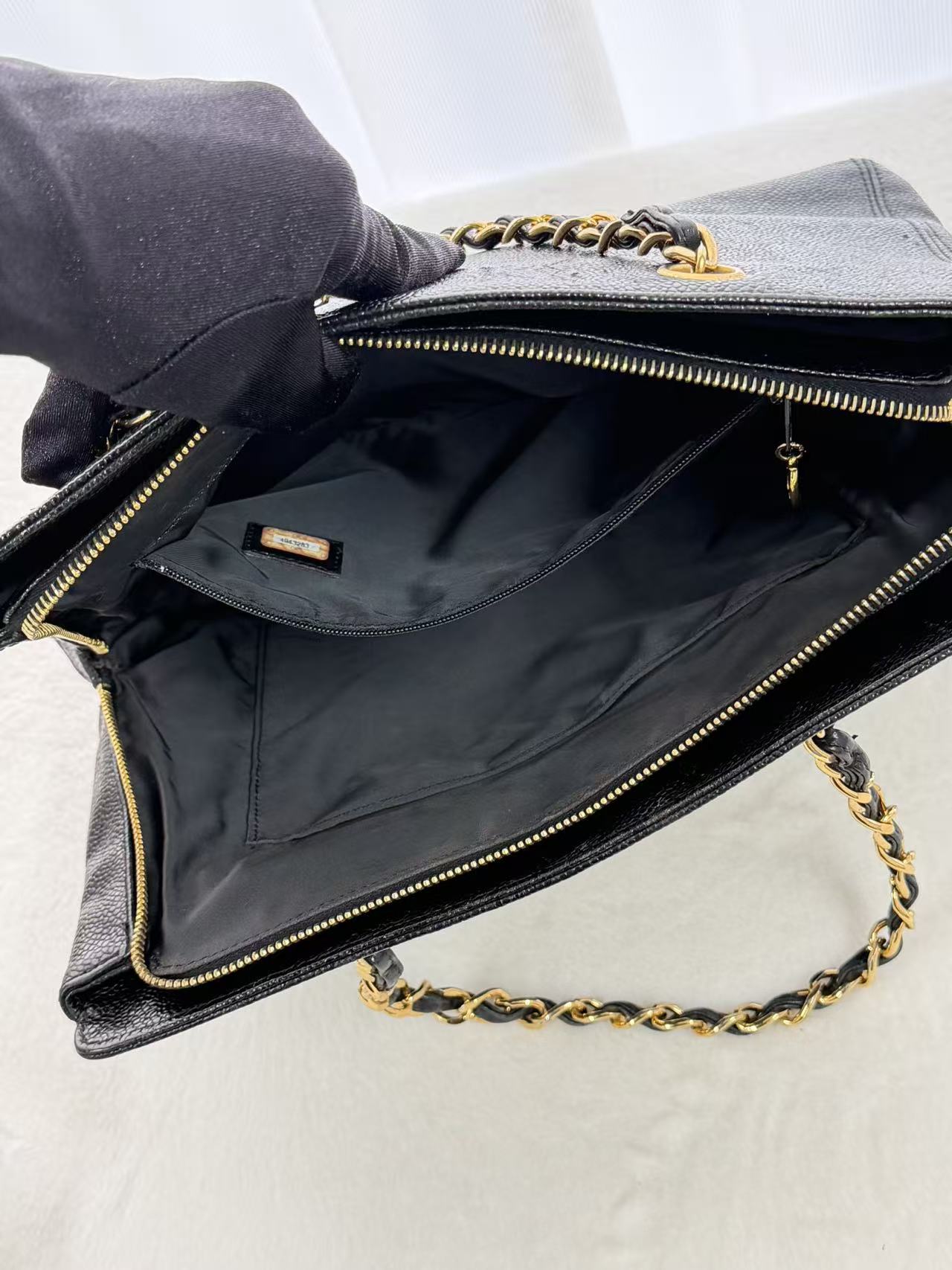 CHANEL Cavier Tote chainbag