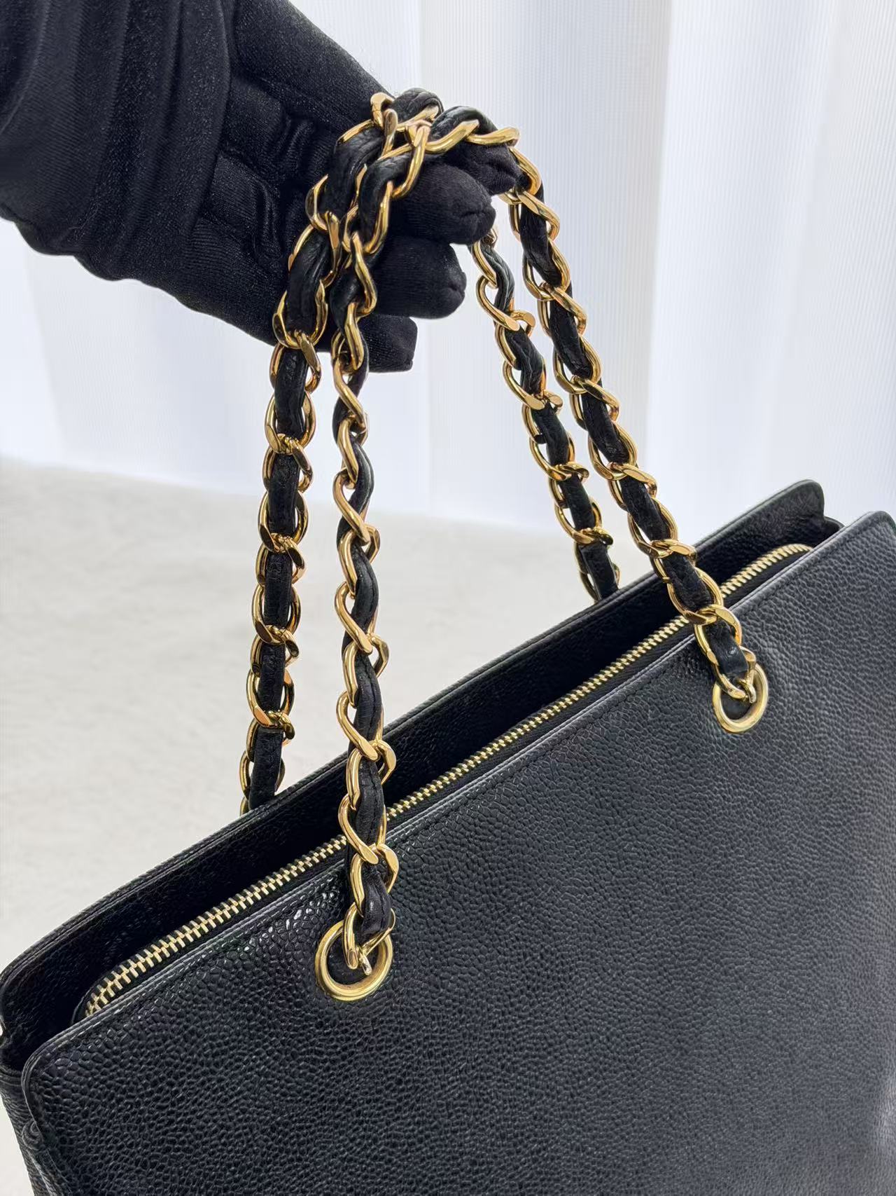 CHANEL Cavier Tote chainbag