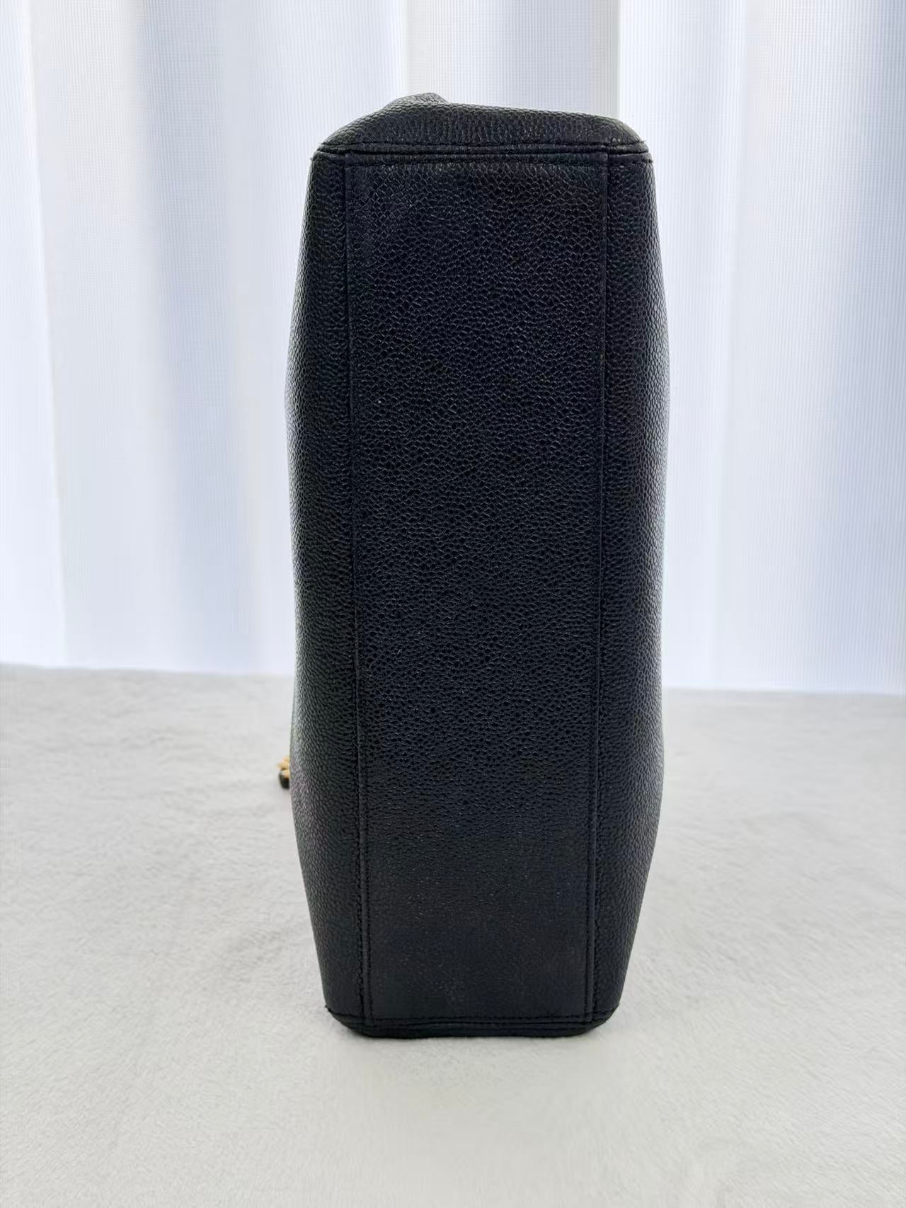 CHANEL Cavier Tote chainbag