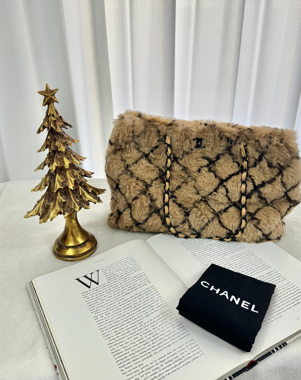 CHANEL Rabbit Fur Totebag