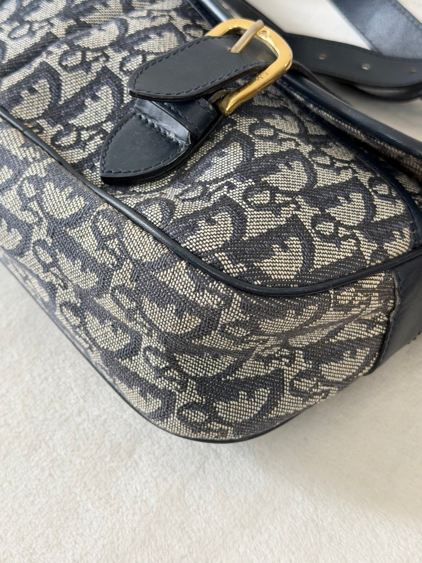 CHRISTIAN DIOR D'Oblique Messenger Shoulderbag