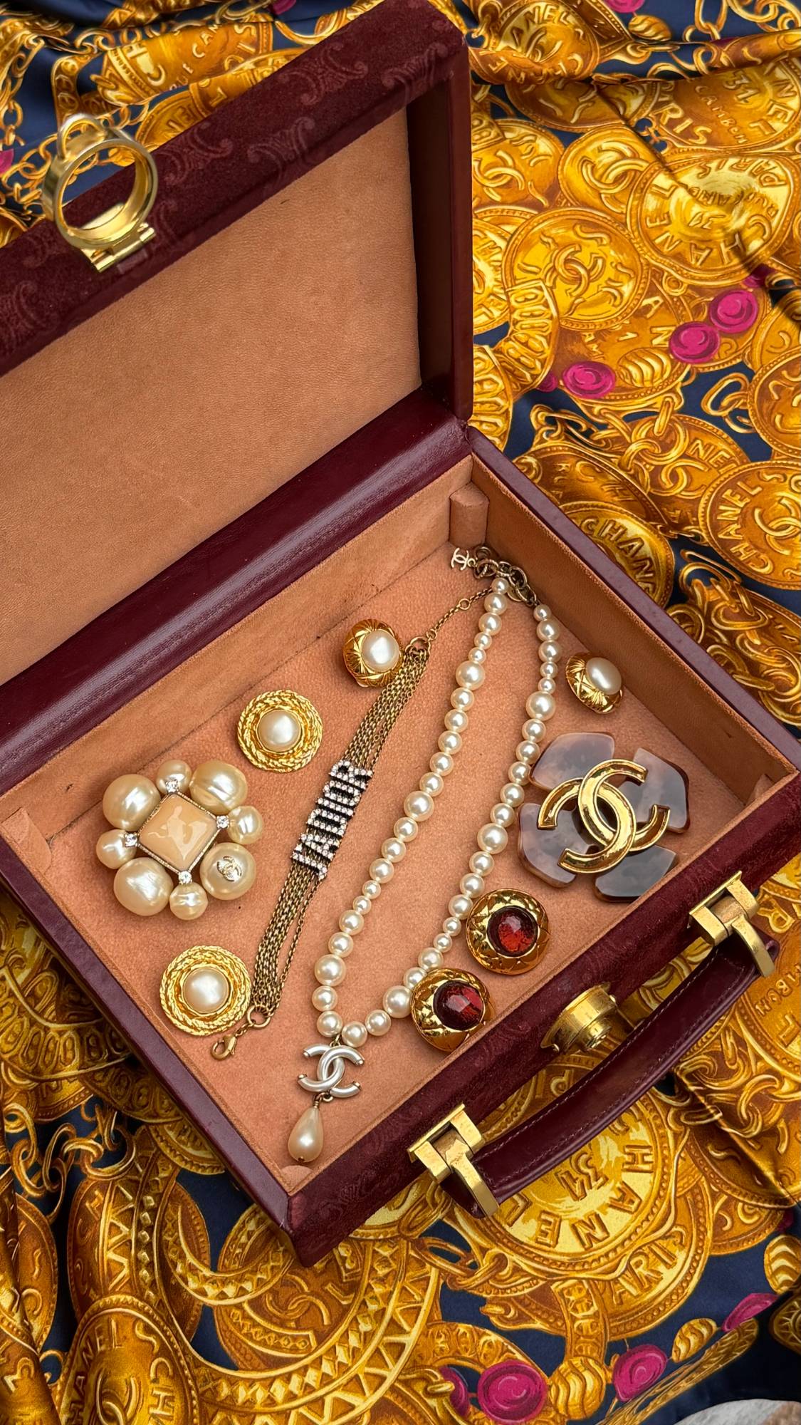 Chanel faux pearl jewellery and brooches