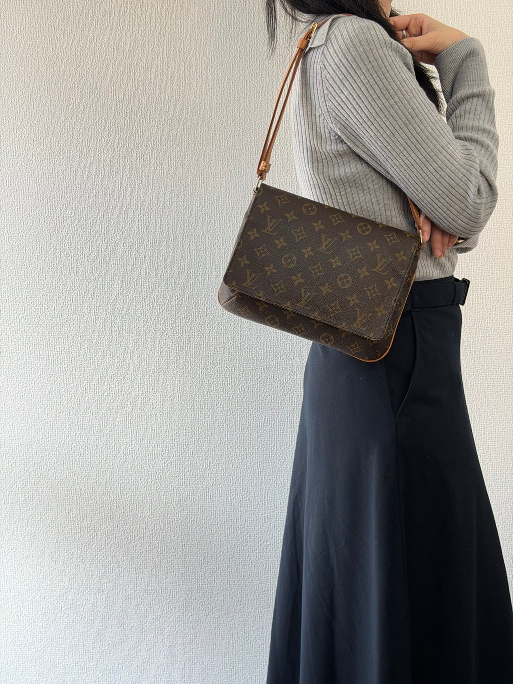 LOUIS VUITTON Monogram Shoulderbag