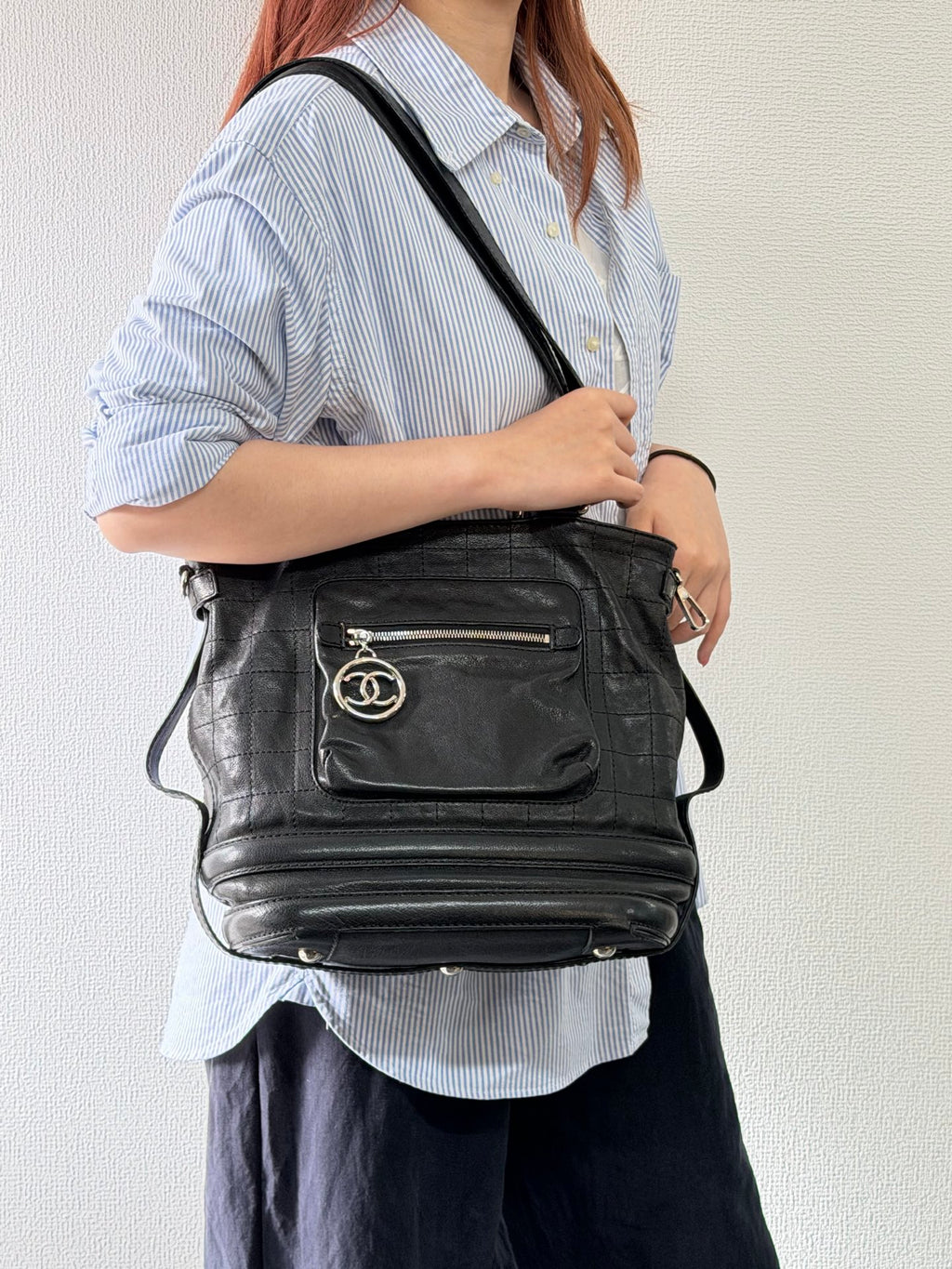 CHANEL Black-silver Totebag