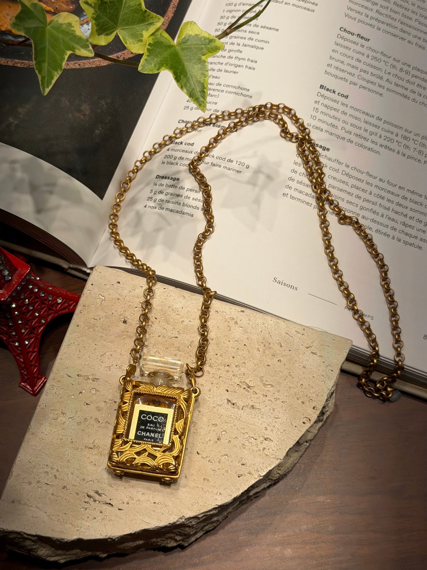 COCO CHANEL Perfume bottle pendent Necklace