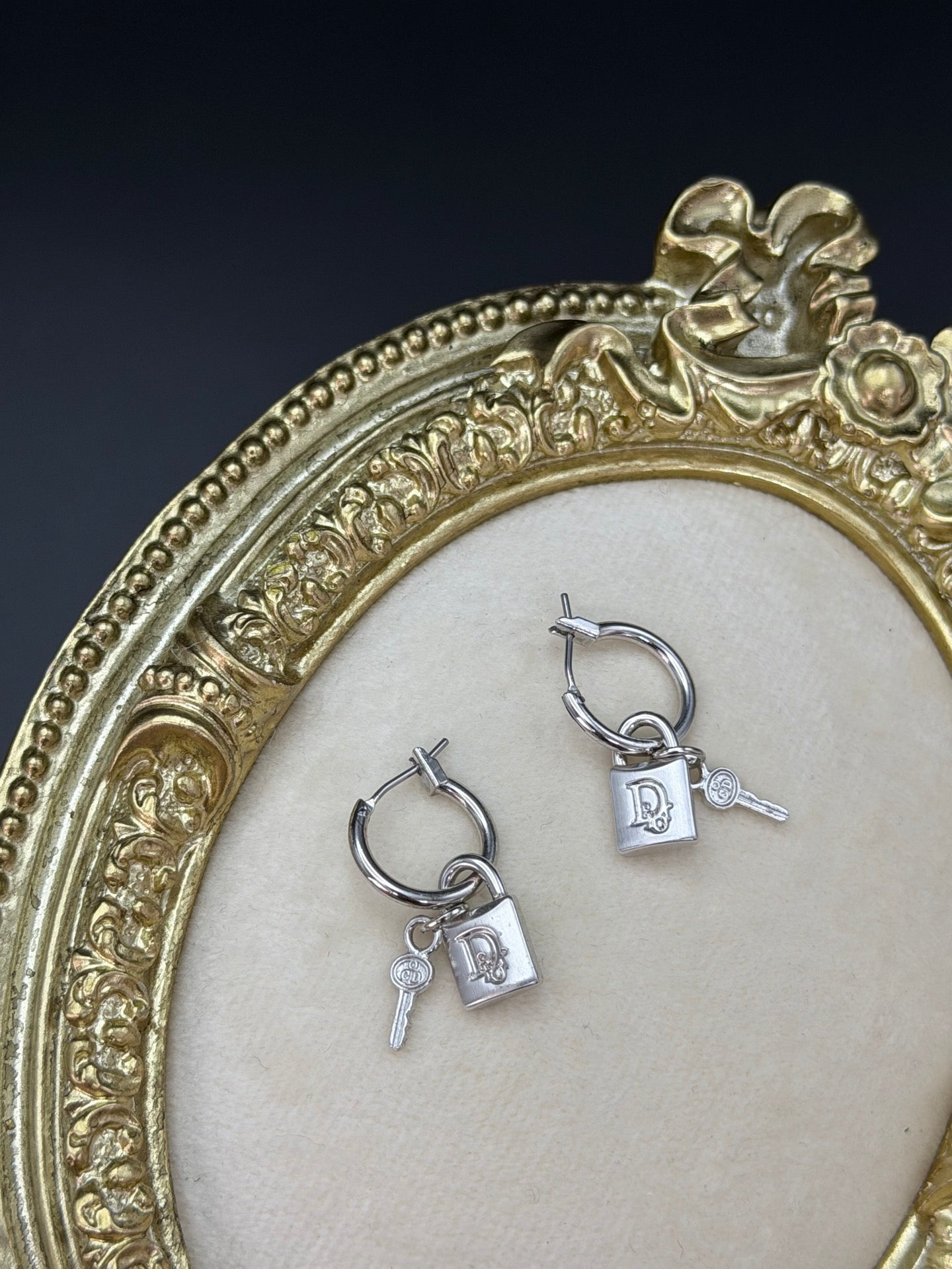 DIOR Lock-shaped Earring