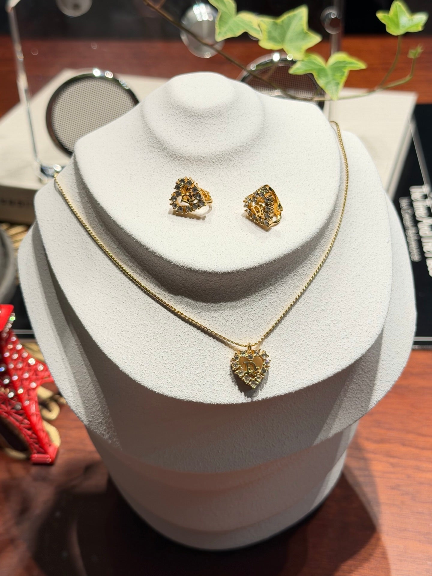 CHRISTIAN DIOR Heart-shaped Earring /Necklace Set