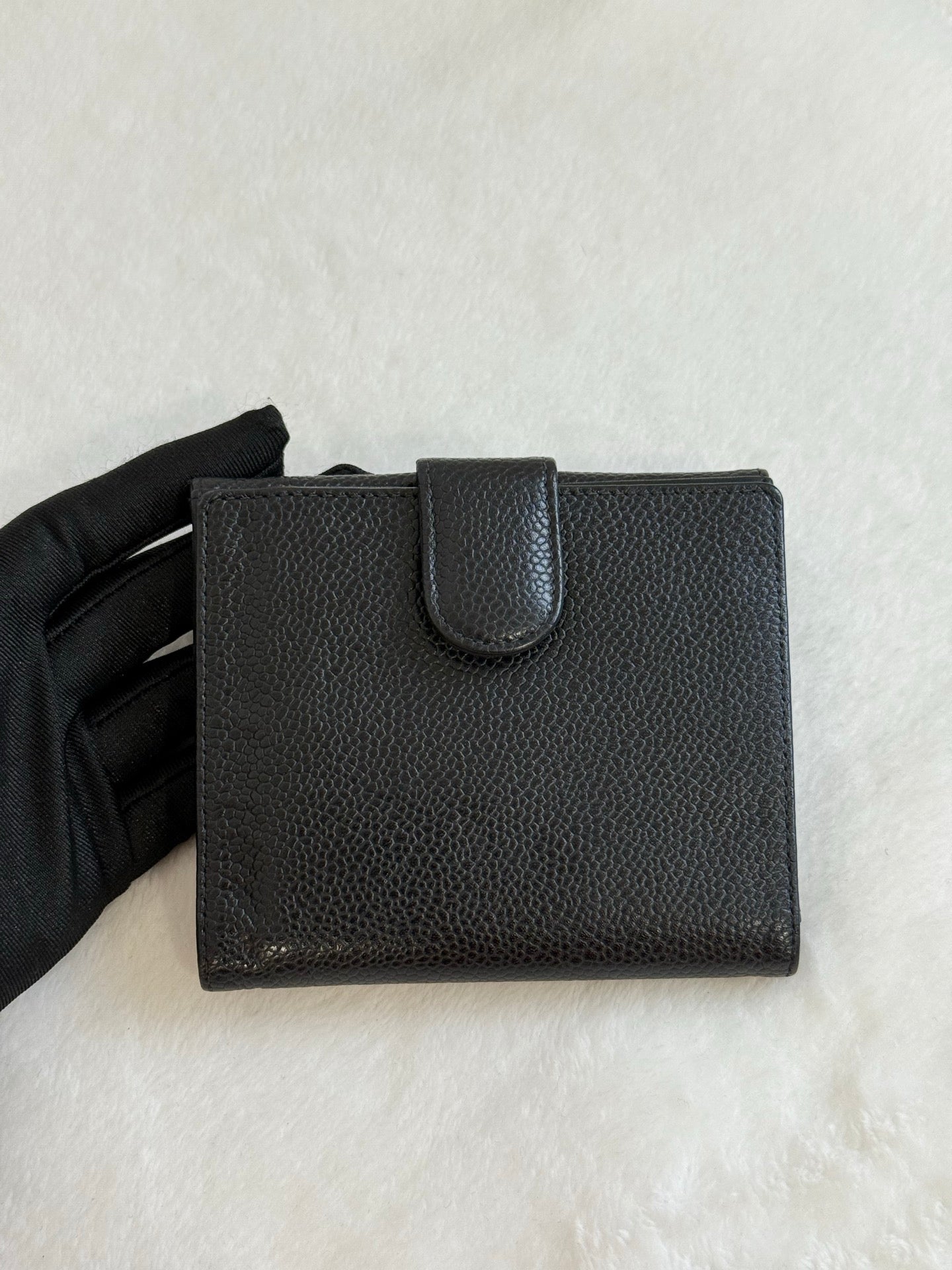 CHANEL Caviar Wallet