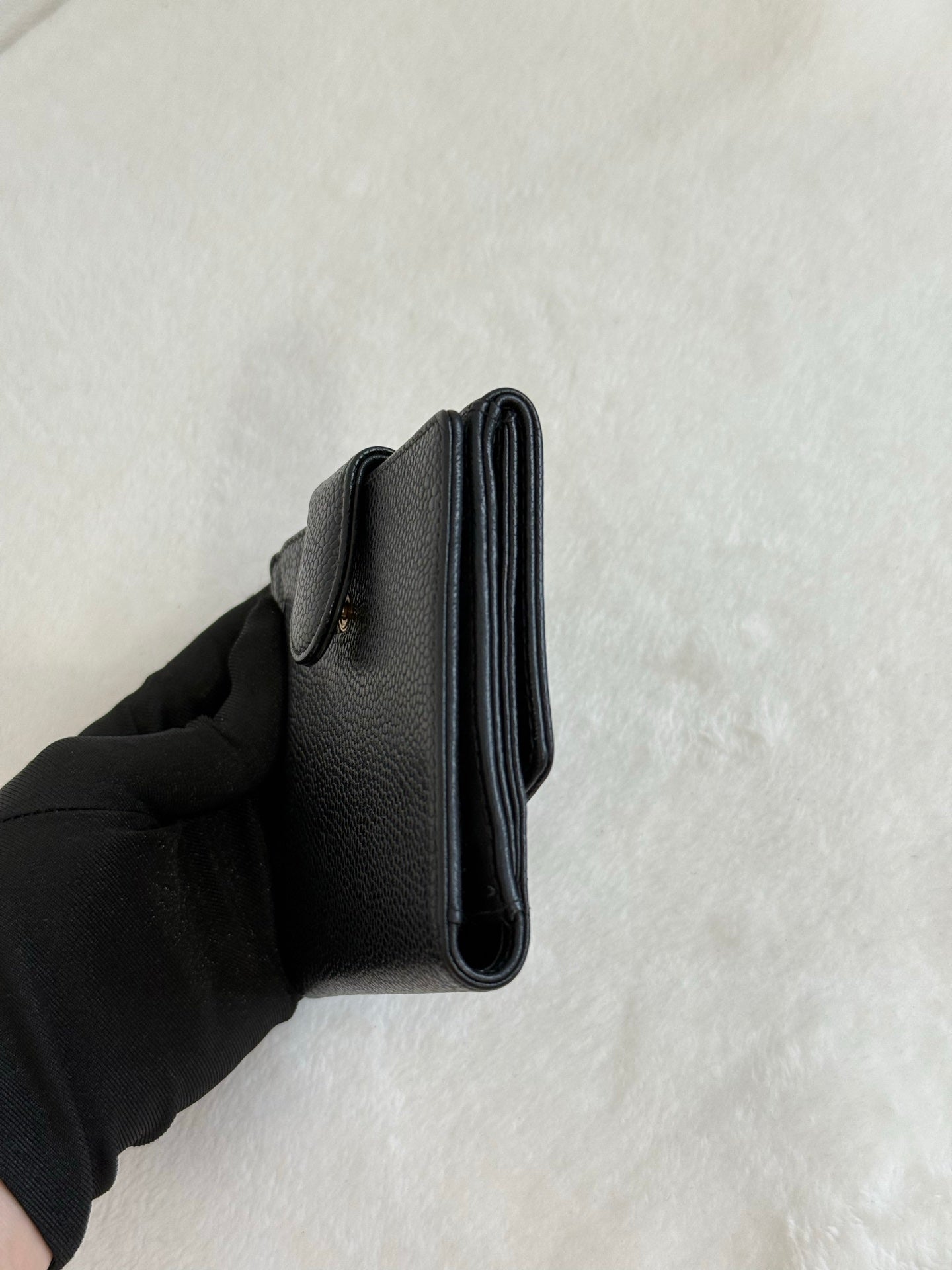 CHANEL Caviar Wallet