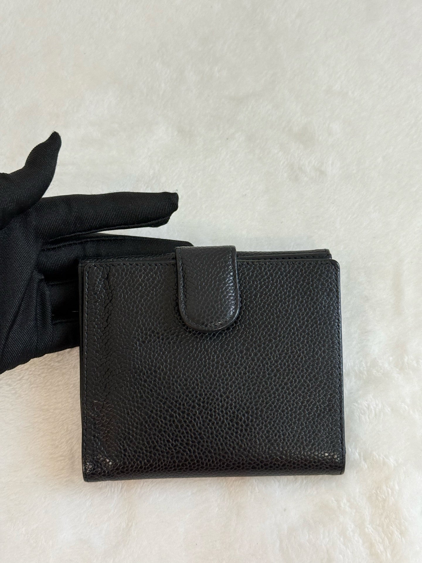 CHANEL Caviar Wallet