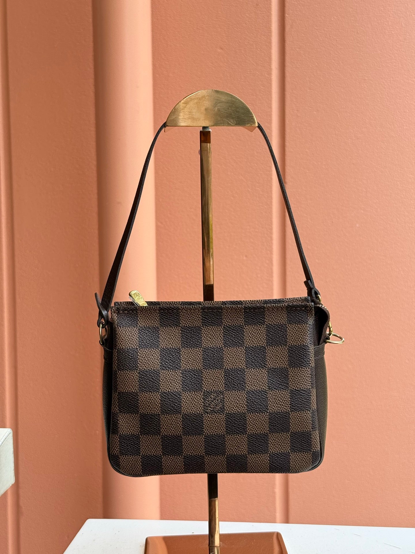 LOUIS VUITTON  Damier Shoulder bag