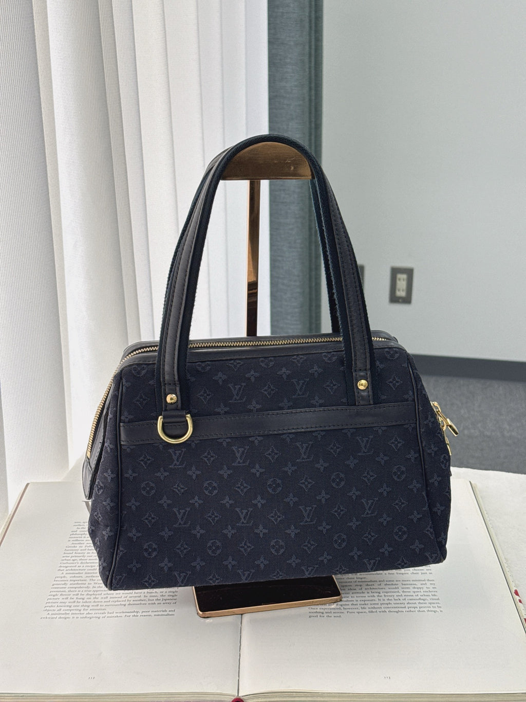 LOUIS VUITTON Minimonogram totebag Navy color