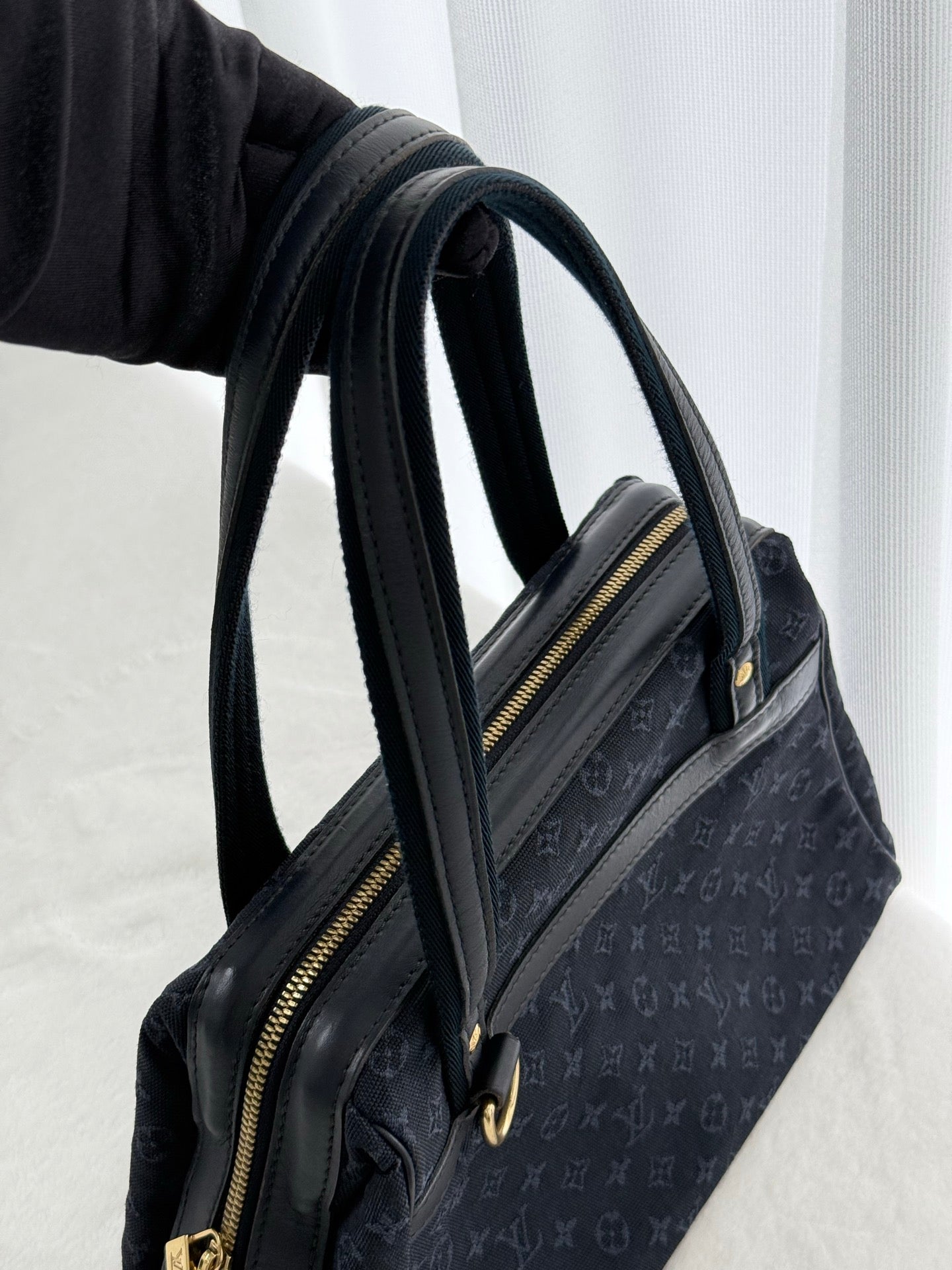 LOUIS VUITTON Minimonogram totebag Navy color 