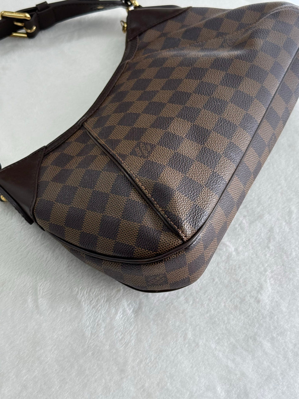 LOUIS VUITTON Damier Handbag