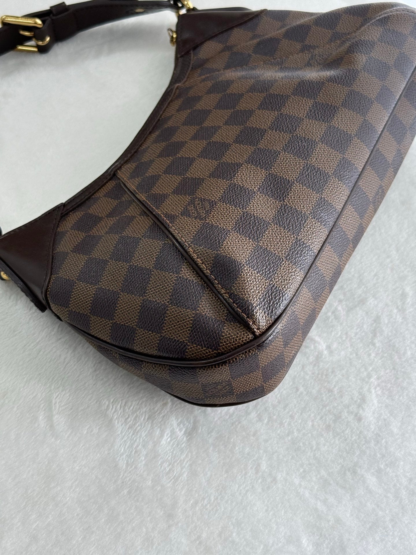 LOUIS VUITTON Damier Handbag