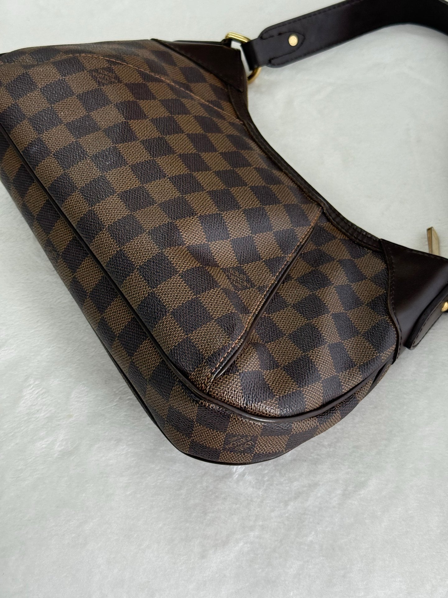 LOUIS VUITTON Damier Handbag