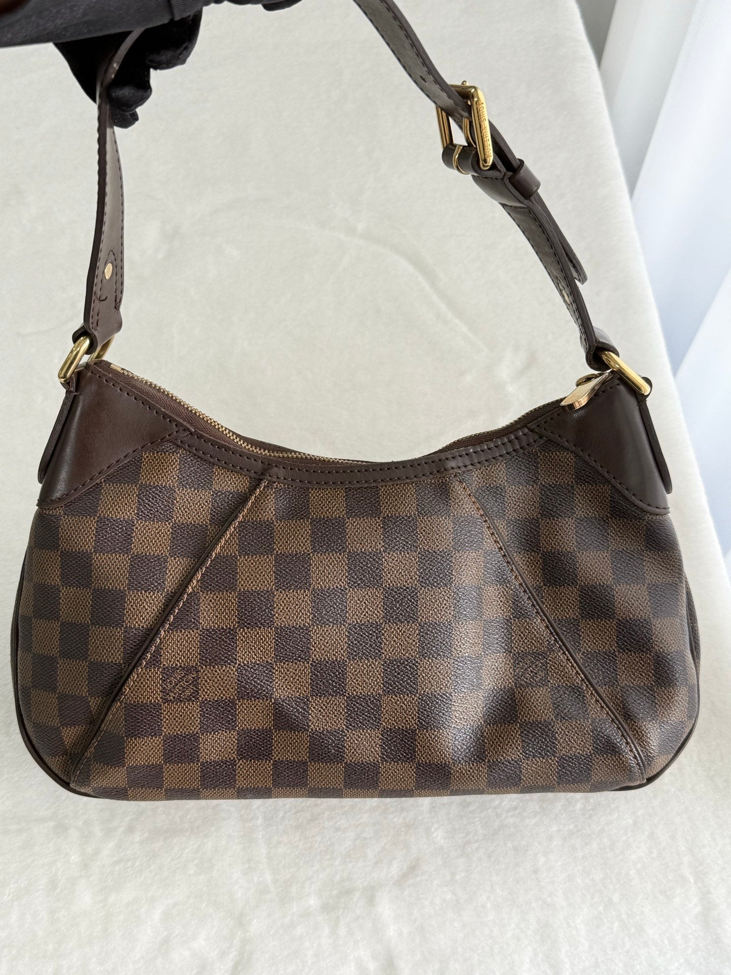 LOUIS VUITTON Damier Handbag