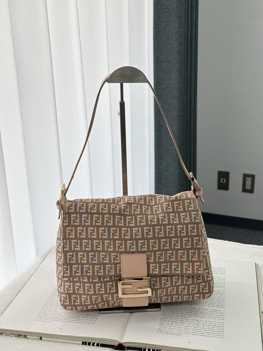 FENDI Baguette Bag
