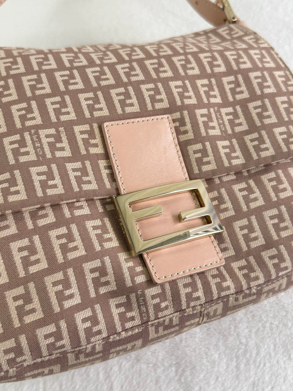 FENDI Baguette Bag