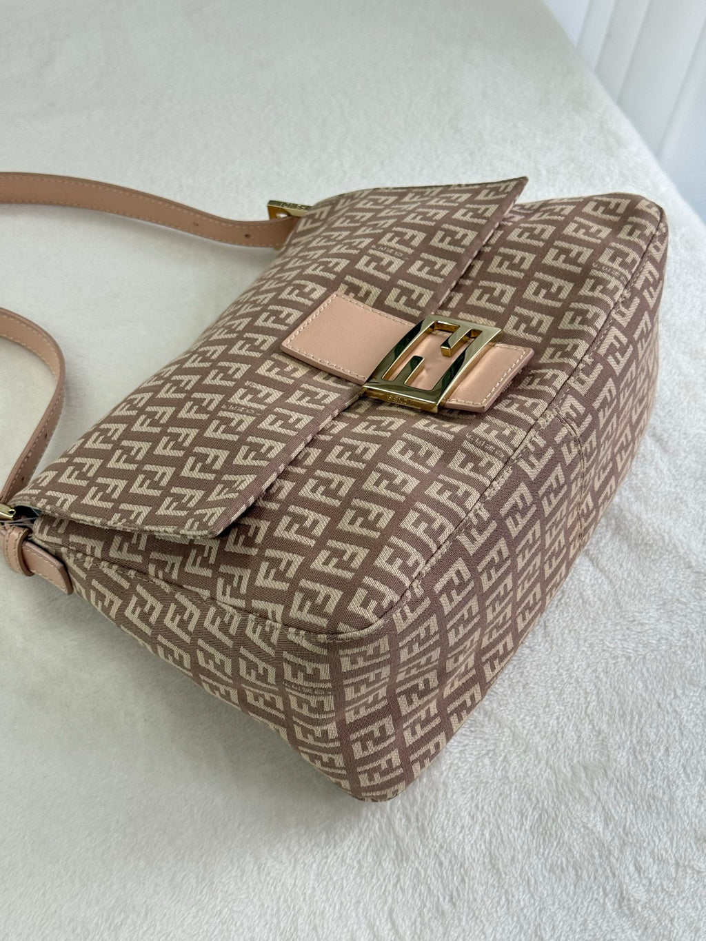 FENDI Baguette Bag