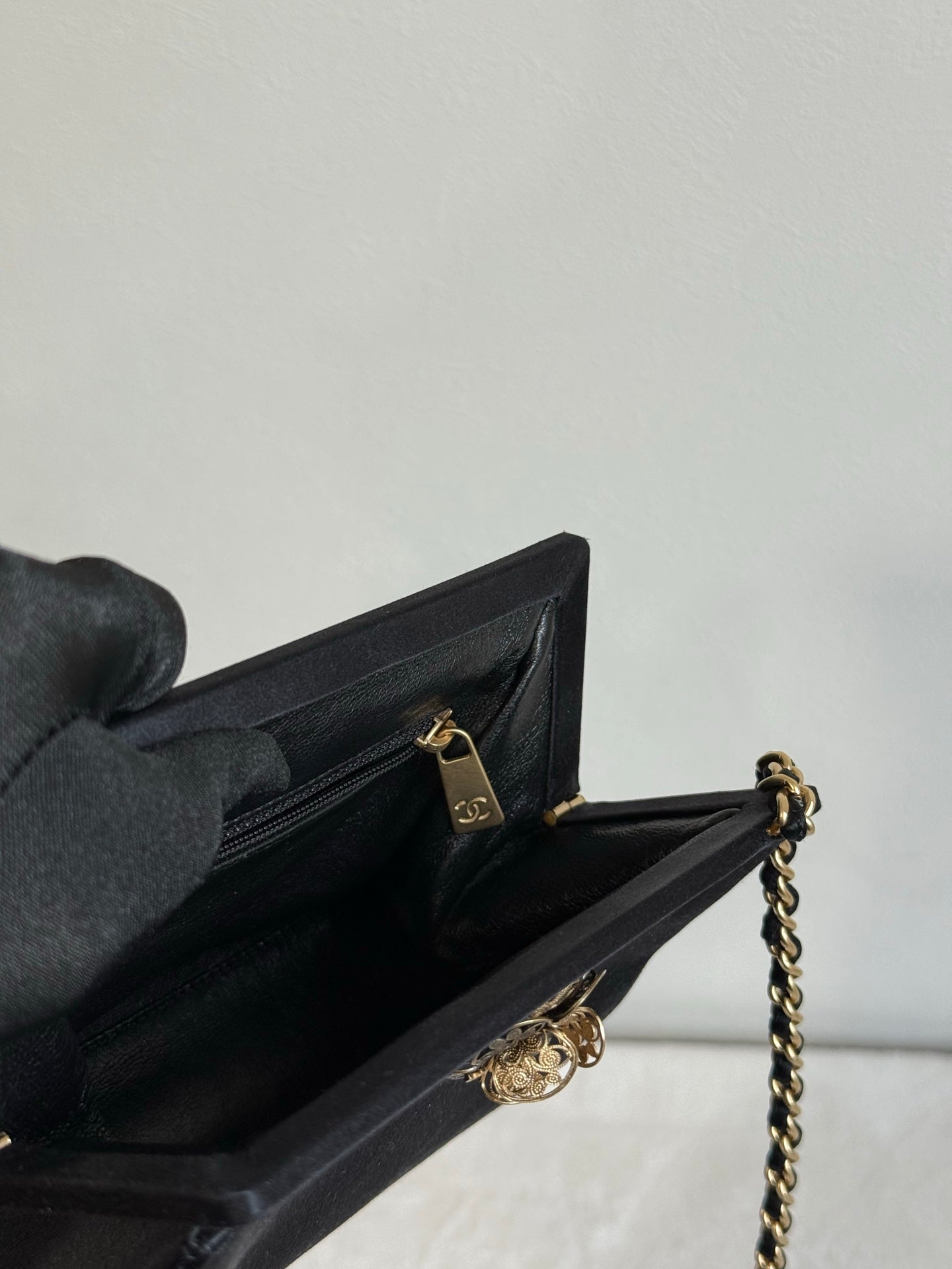 CHANEL Satin Camellia Chainbag