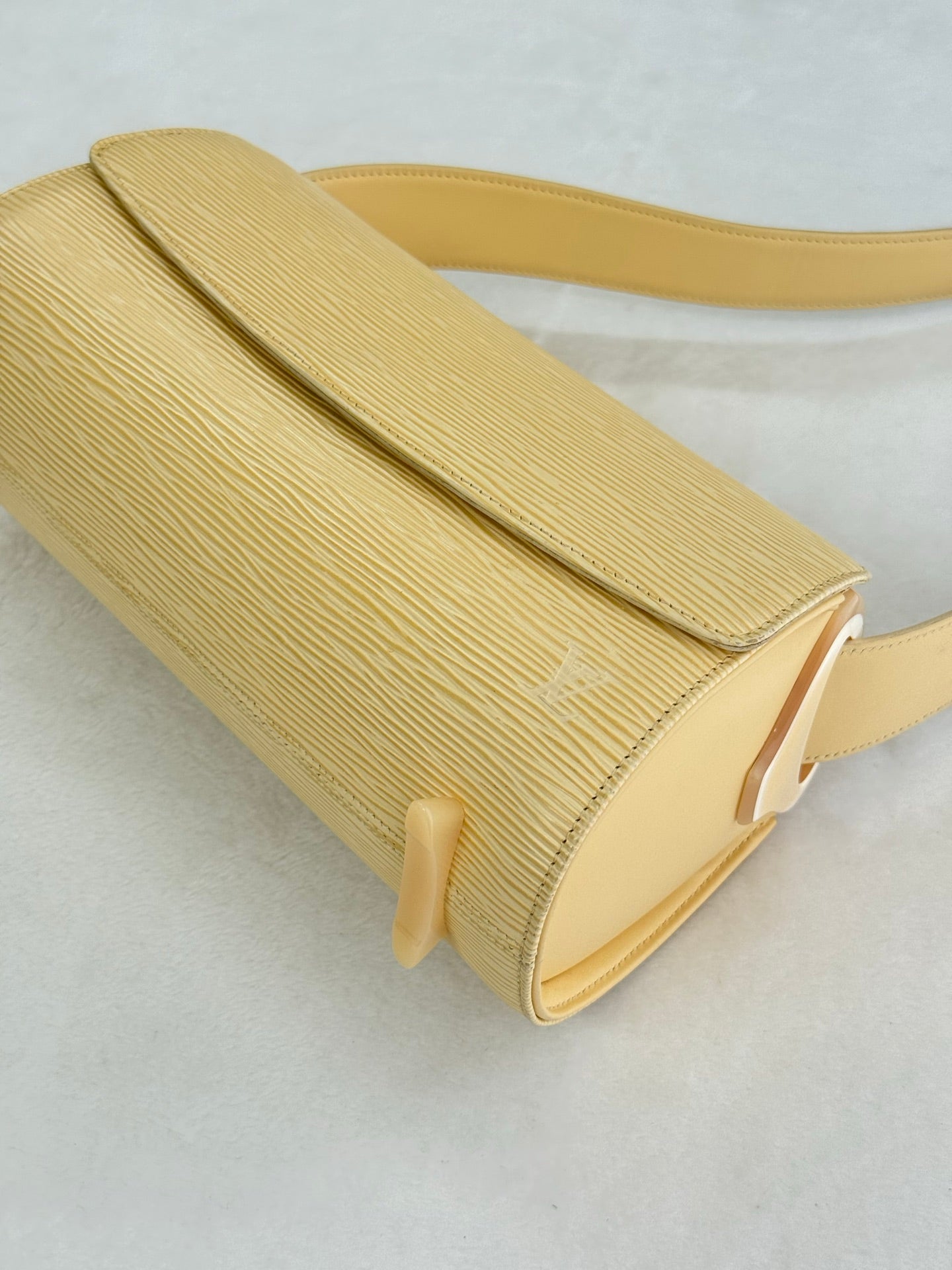 LOUIS VUITTON Epi Nocturne PM