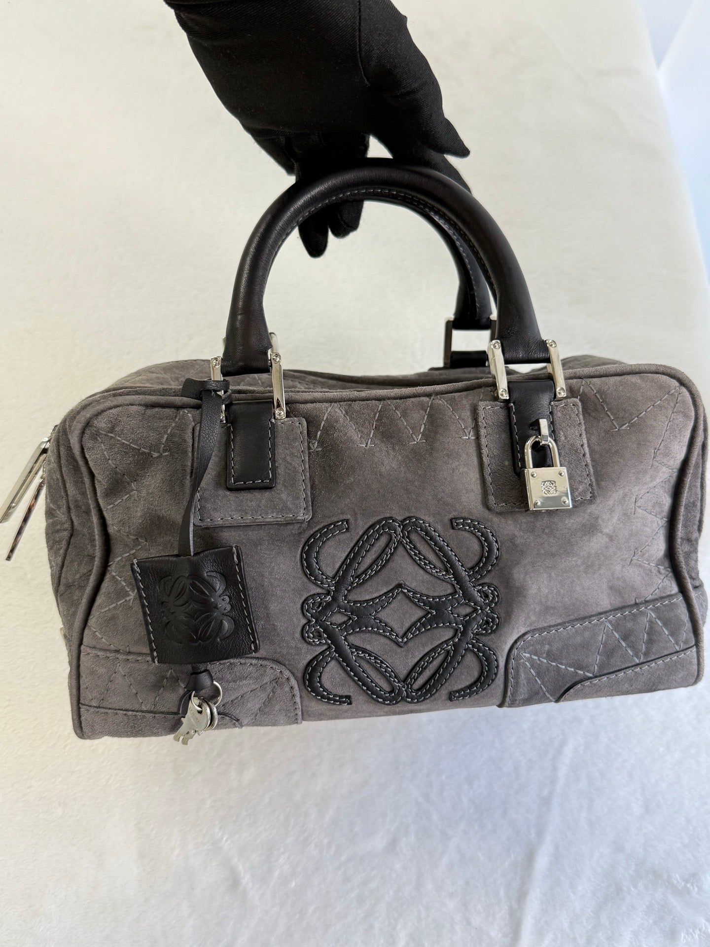 LOEWE Amazona handbag 28 Pre-loved