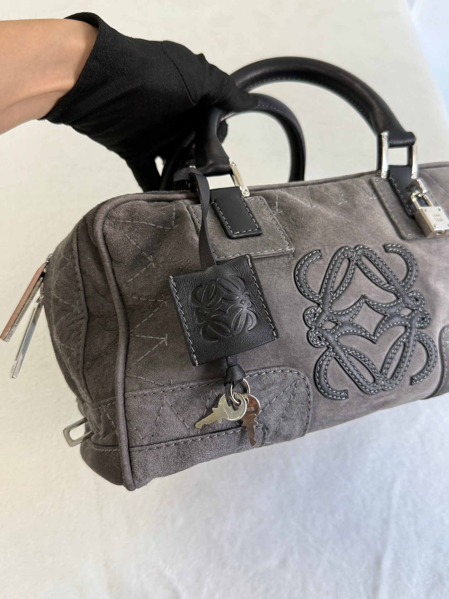 LOEWE Amazona handbag 28 Pre-loved