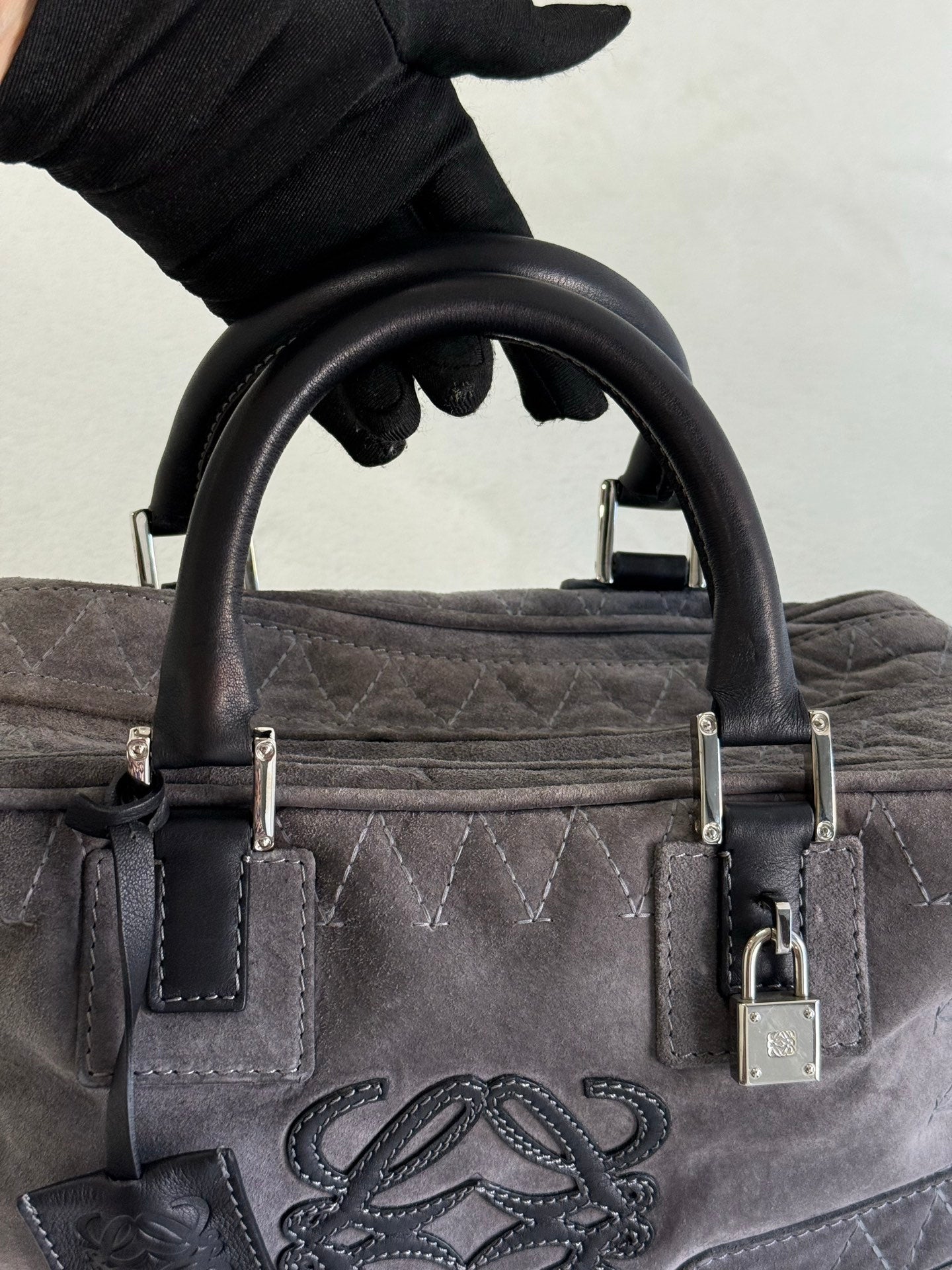 LOEWE Amazona handbag 28 Pre-loved