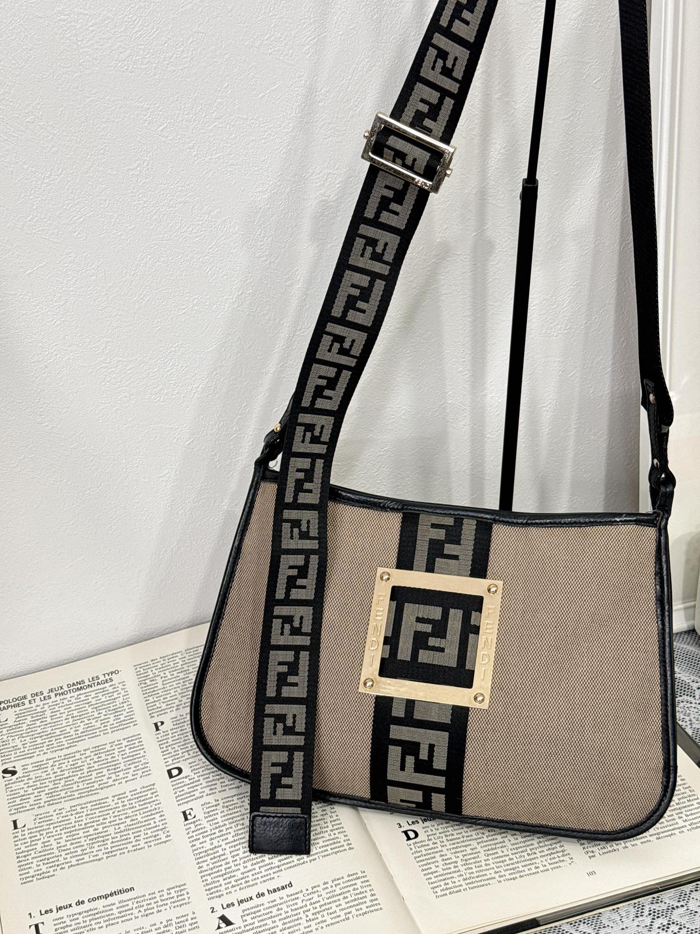 FENDI Shoulder bag Cross bag 2Ways Pre-loved