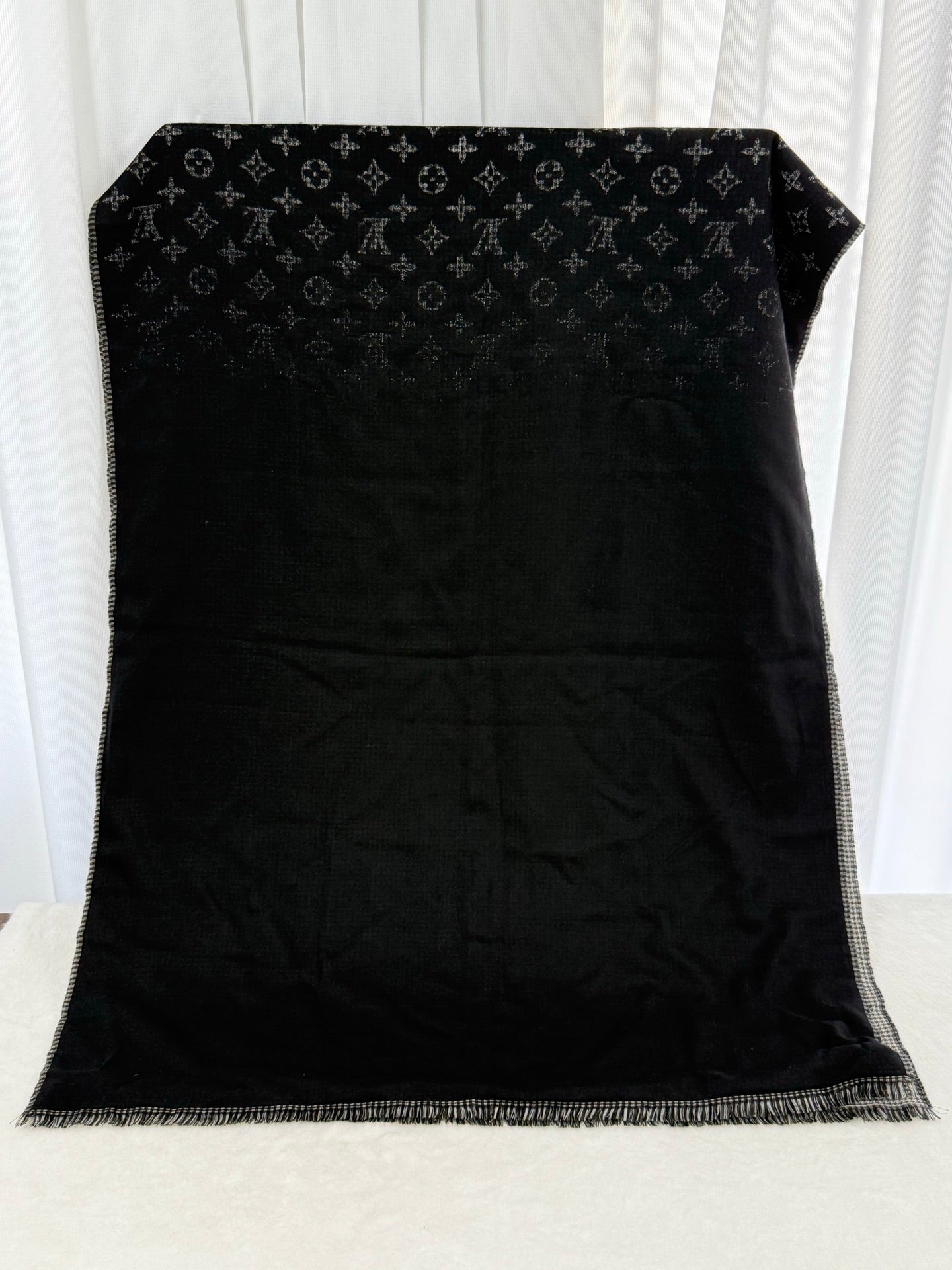 LOUIS VUITTON Monogram Scarf