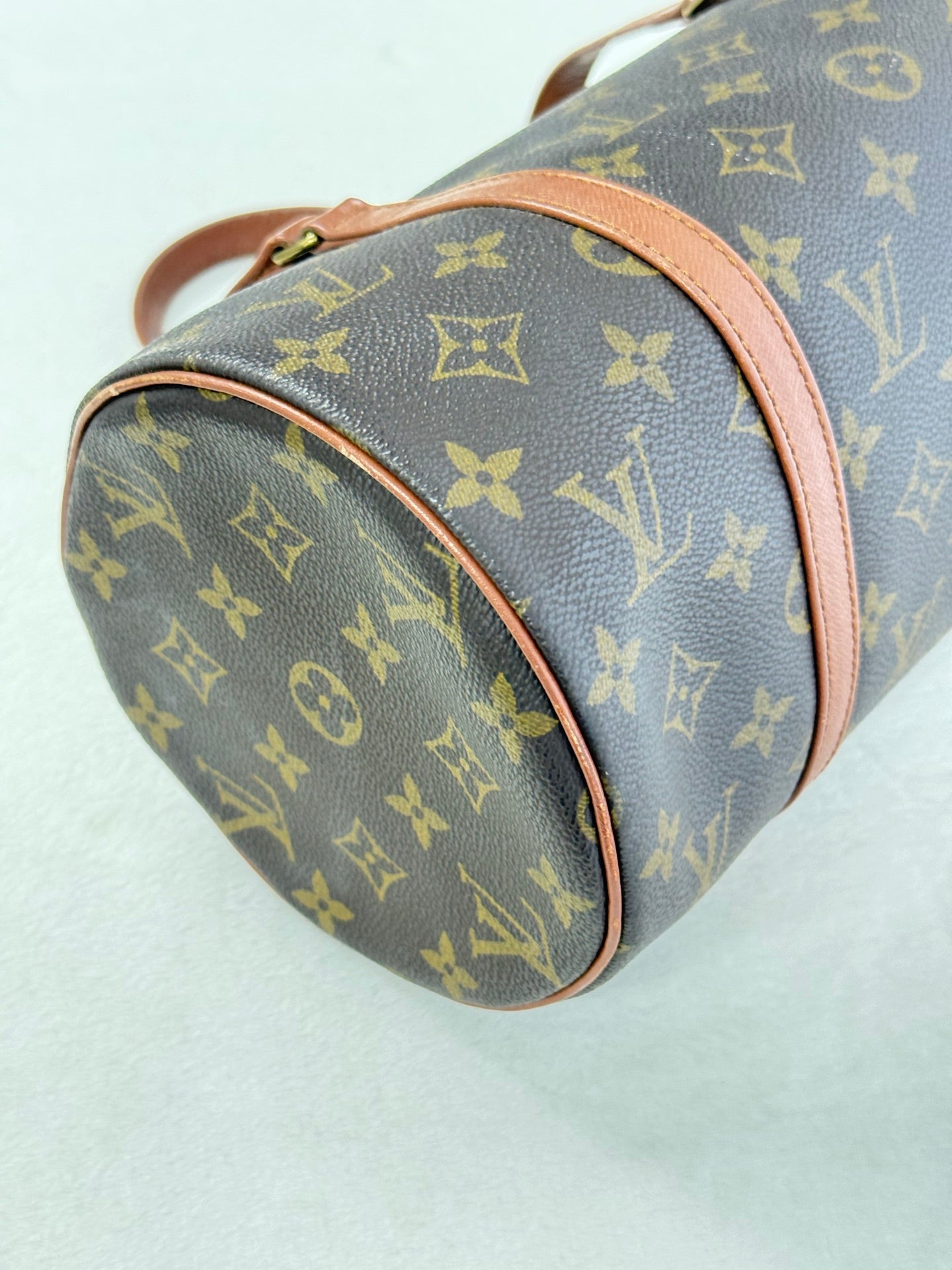 LOUIS VUITTON Monogram Papillon30 with pouch