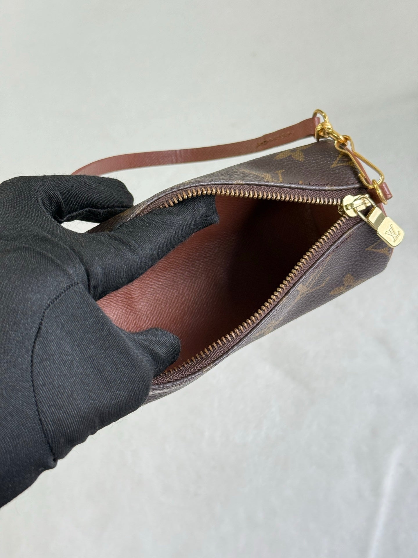 LOUIS VUITTON Monogram Papillon30 with pouch