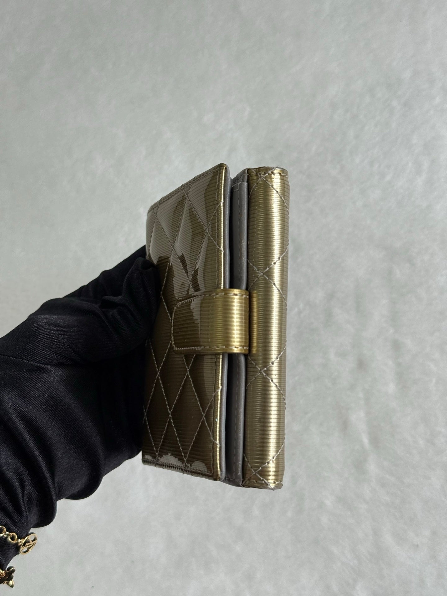 CHANEL Gold Quilted Striated Patent Leather S-Double Compact Wallet