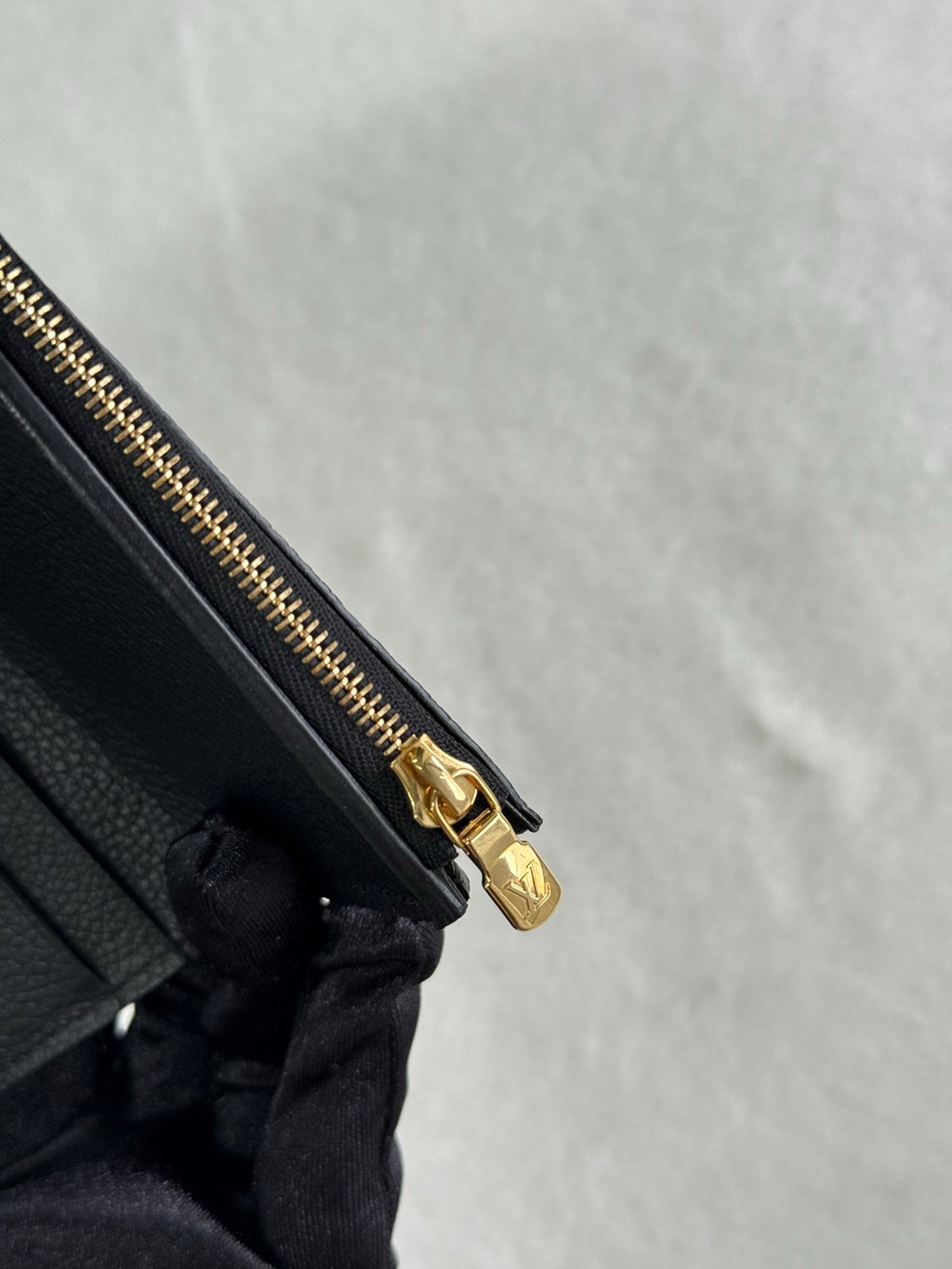 LOUIS VUITTON Zoe Trifold Wallet