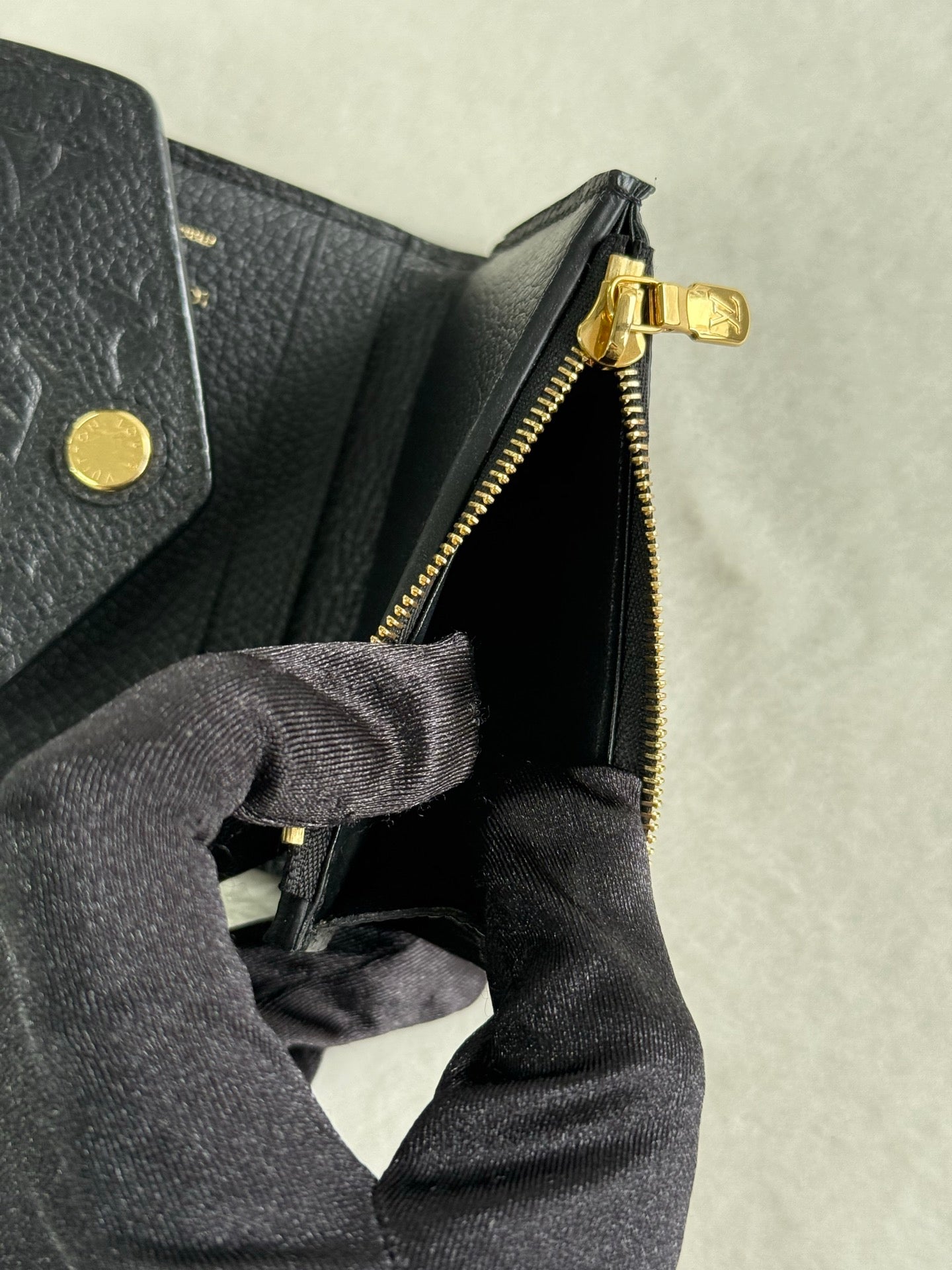 LOUIS VUITTON Zoe Trifold Wallet