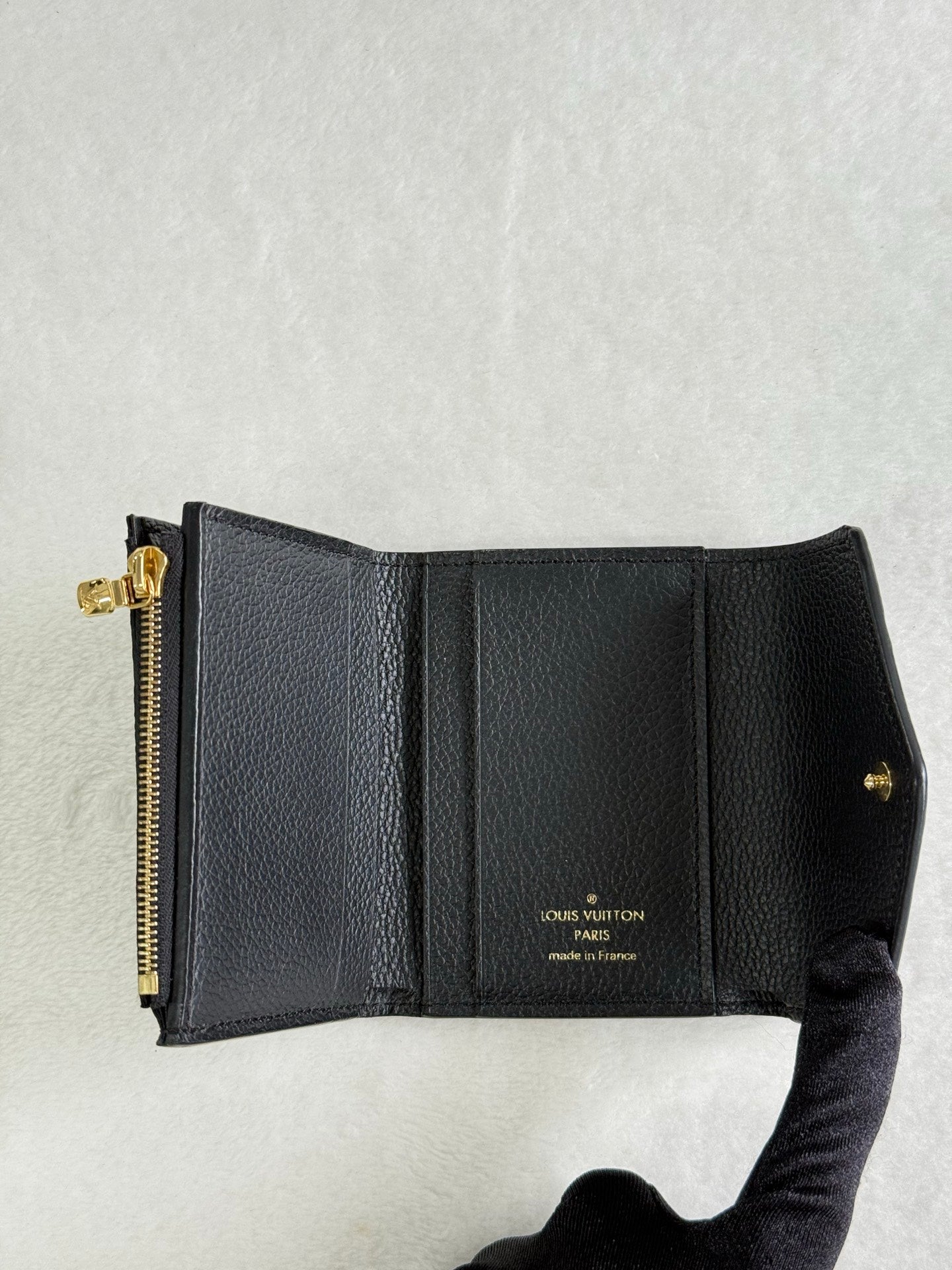 LOUIS VUITTON Zoe Trifold Wallet