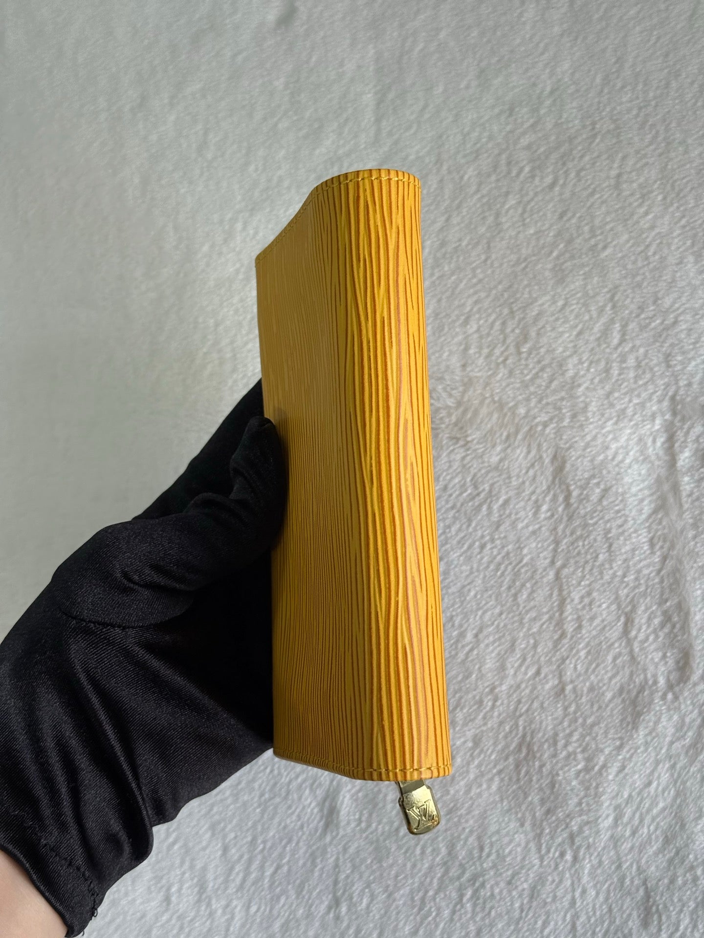 LOUIS VUITTON Epi Wallet