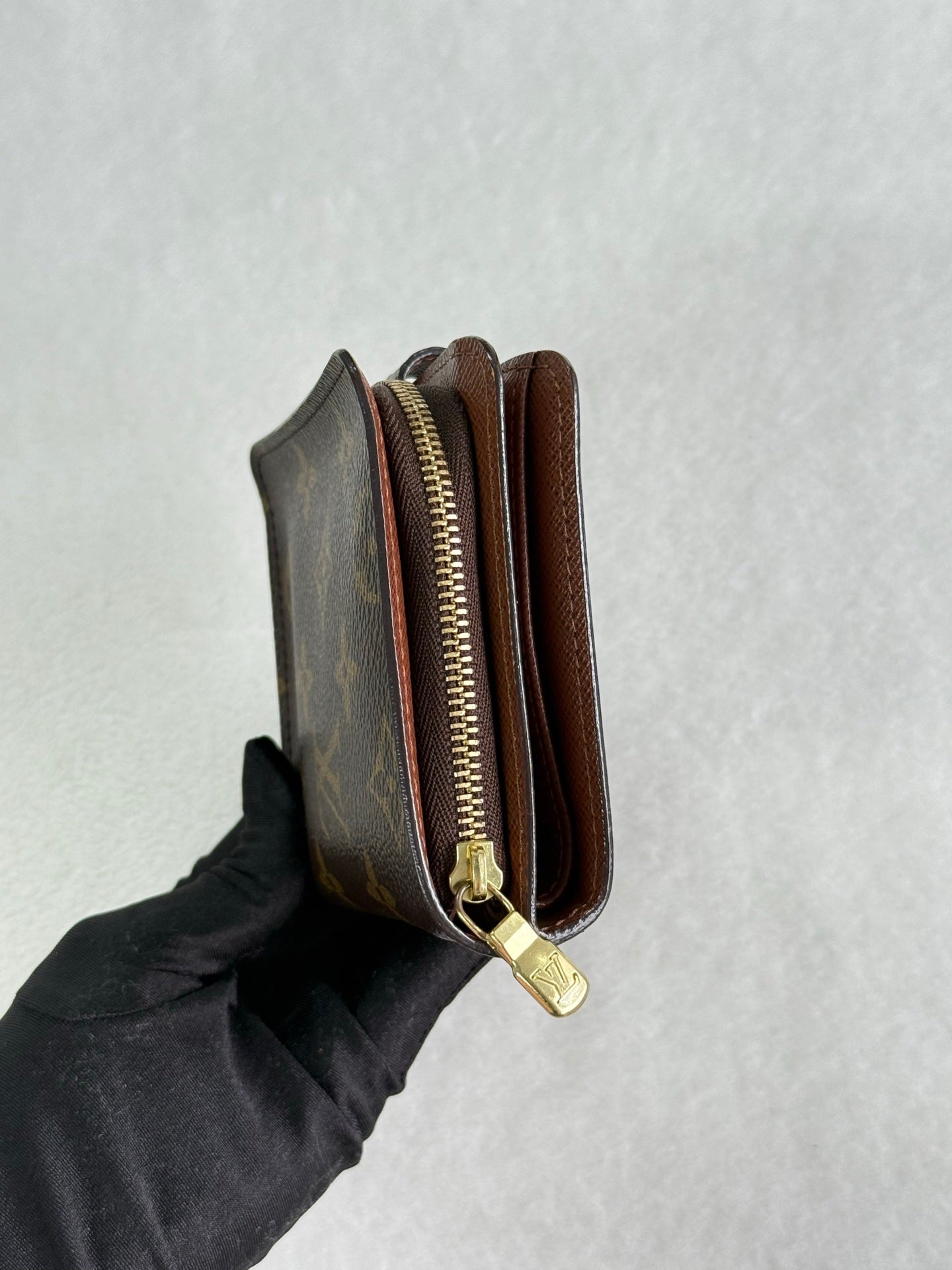 LOUIS VUITTON Monogram wallet