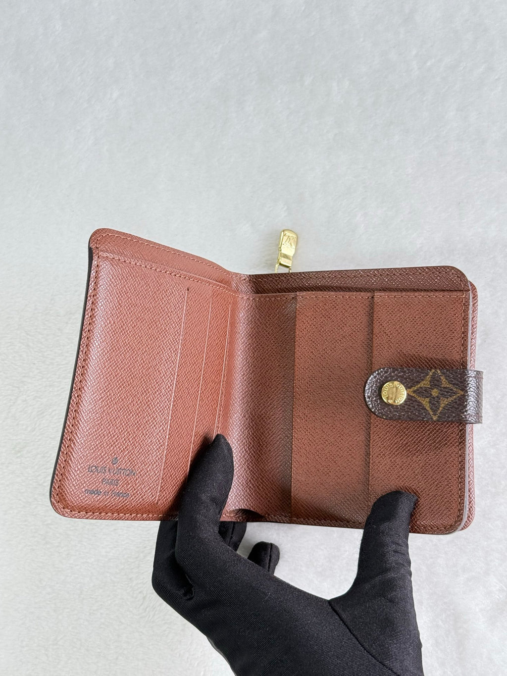 LOUIS VUITTON Monogram wallet
