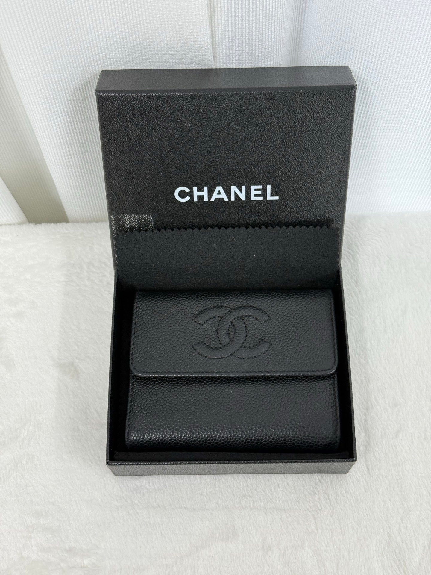 CHANEL Cavier Wallet